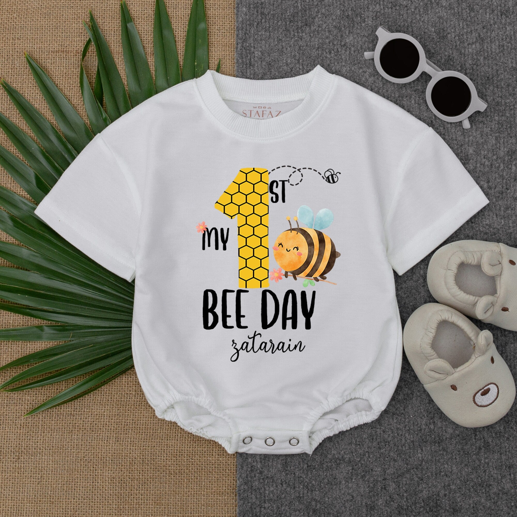 Custom My 1st Bee Day Baby Romper Cute Honeycomb and Smiling Bee First Birthday Outfit Soft Cotton Infant Bodysuit Boy Girl Celebration