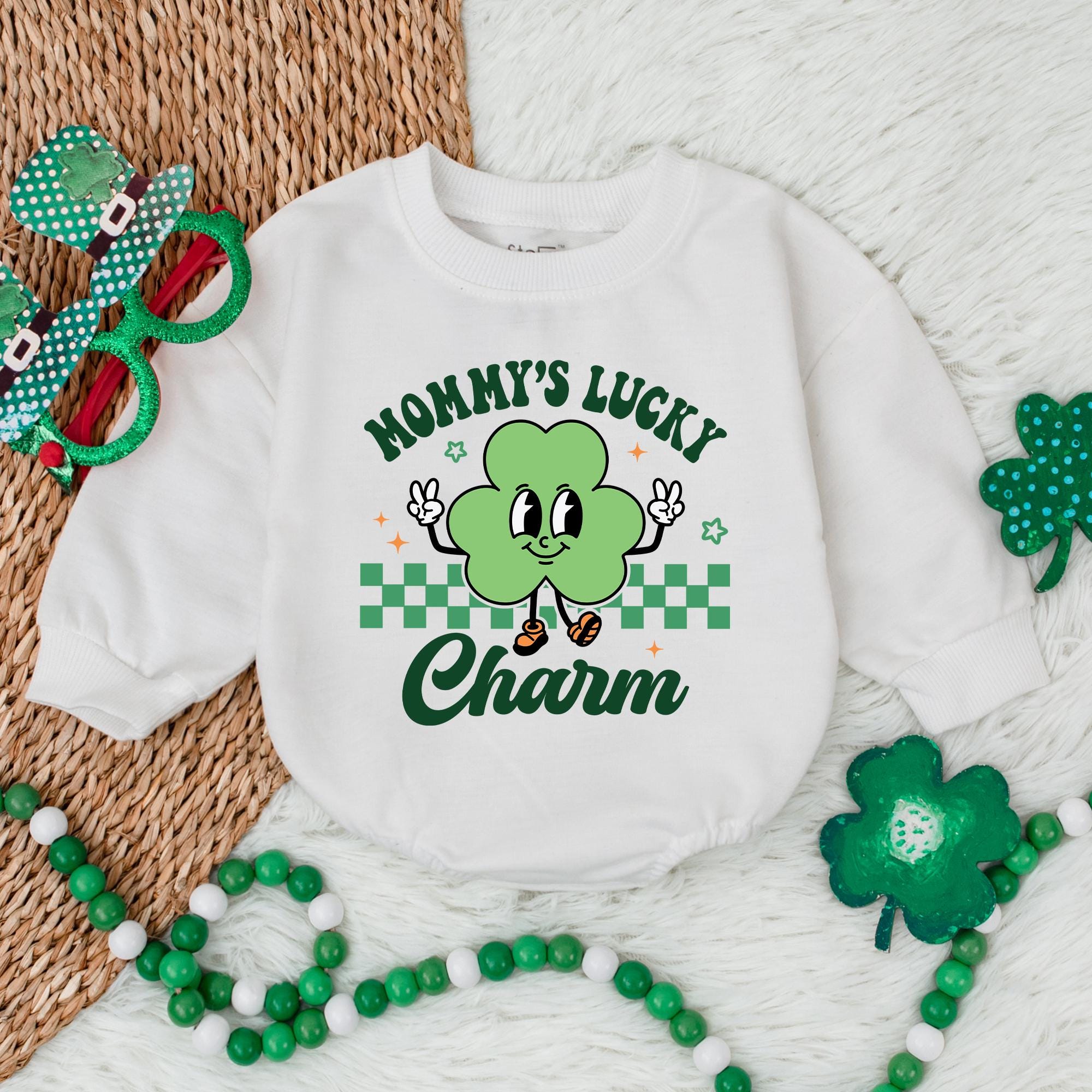 Cheerful Shamrock Baby Romper Mommy's Lucky Charm St. Patrick's Day Outfit Cotton Soft Comfortable Infant Girl Bodysuit Holiday Gift