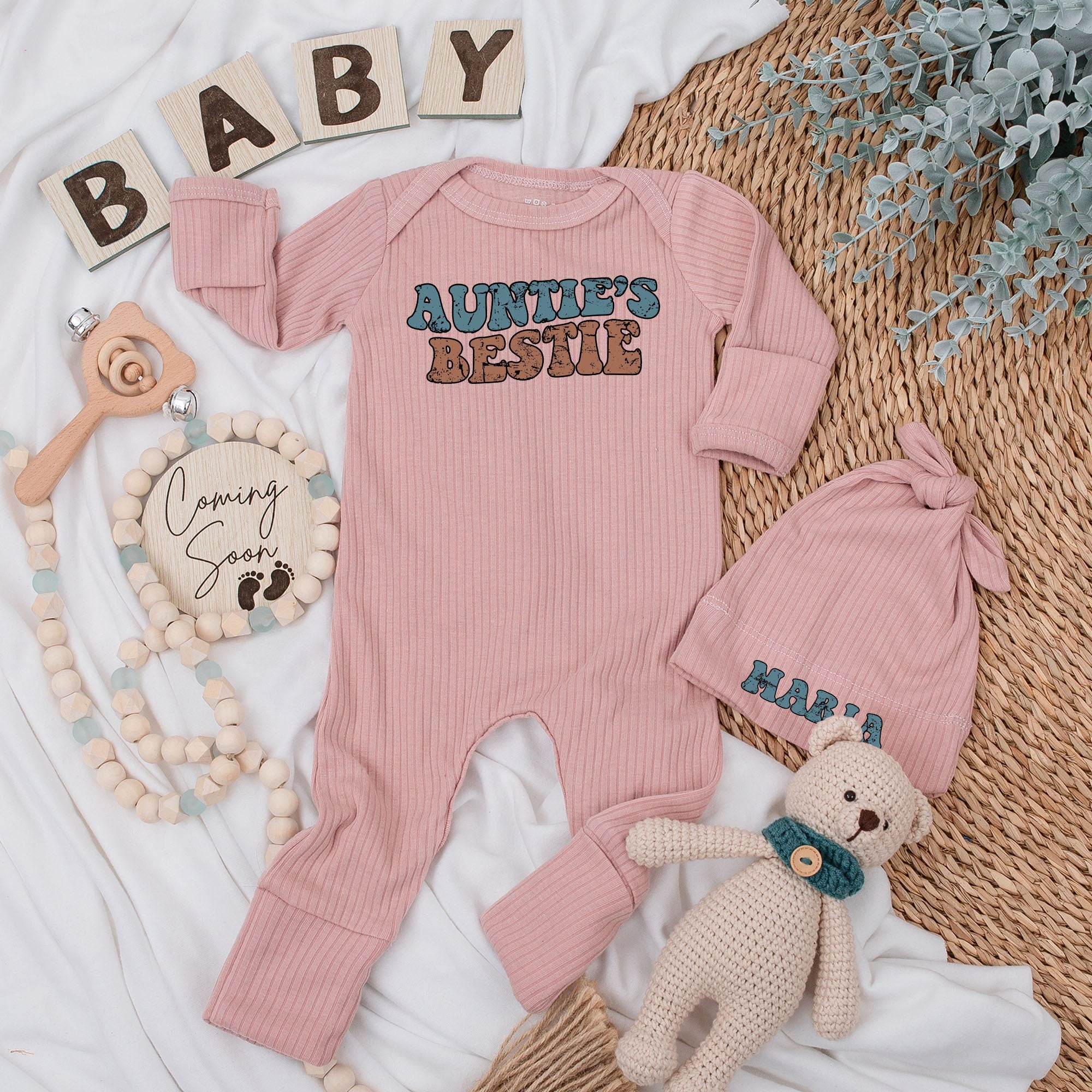 Auntie's Bestie Newborn Bodysuit and Hat Set Personalized Retro Style Baby Shower Gift Long Sleeve Cotton Outfit Custom Name Option