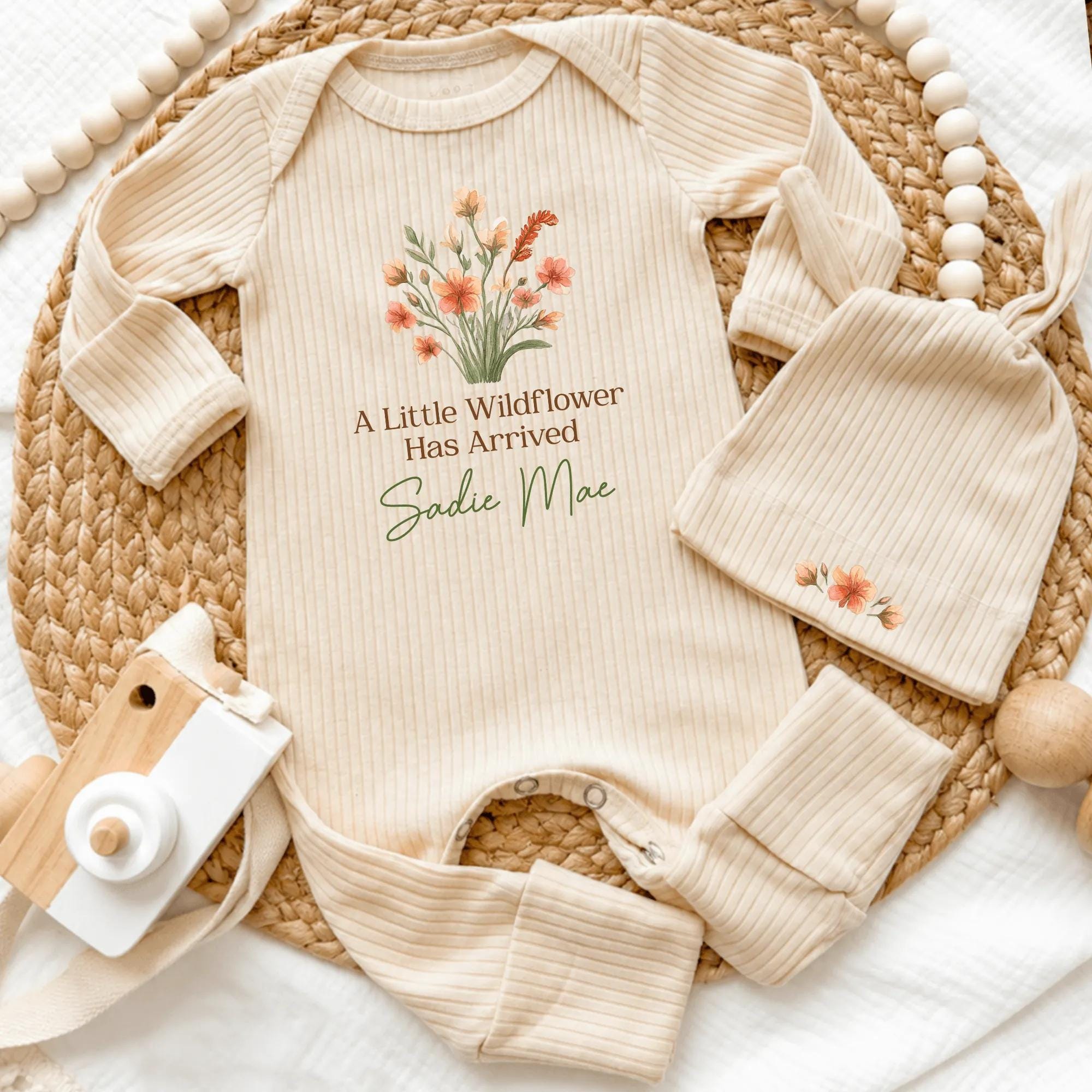 Custom Baby Girl Coming Home Outfit with Wildflower Design, Ribbed Cotton Bodysuit and Hat Set for Newborn, Personalized Name Gift