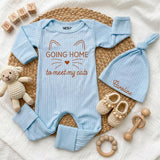 Custom Going Home to Meet My Cats Baby Bodysuit Set with Hat, Soft Cotton Newborn Outfit for Cat Lovers, Perfect Baby Shower Gift