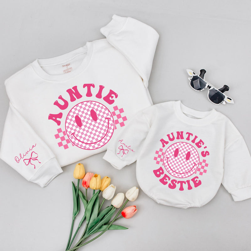 Custom Name Auntie and Bestie Matching Sweatshirts Pink Smiley Face Y2K Design Personalized Gift for Niece and Aunt Family Outfit