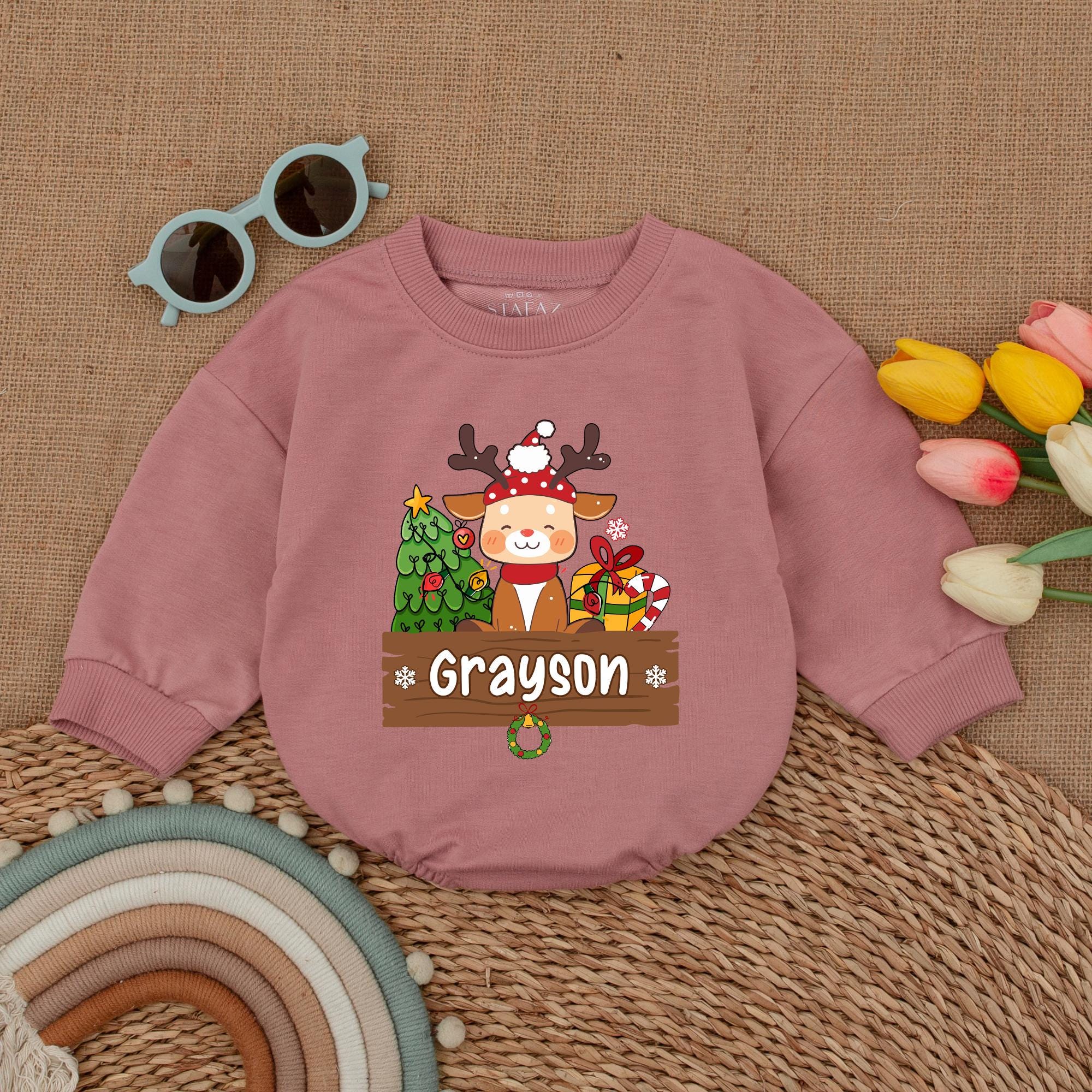 Custom Name First Christmas Baby Romper with Reindeer Santa Hat Cute Holiday Bodysuit Personalized Vintage Style Cotton Infant Outfit