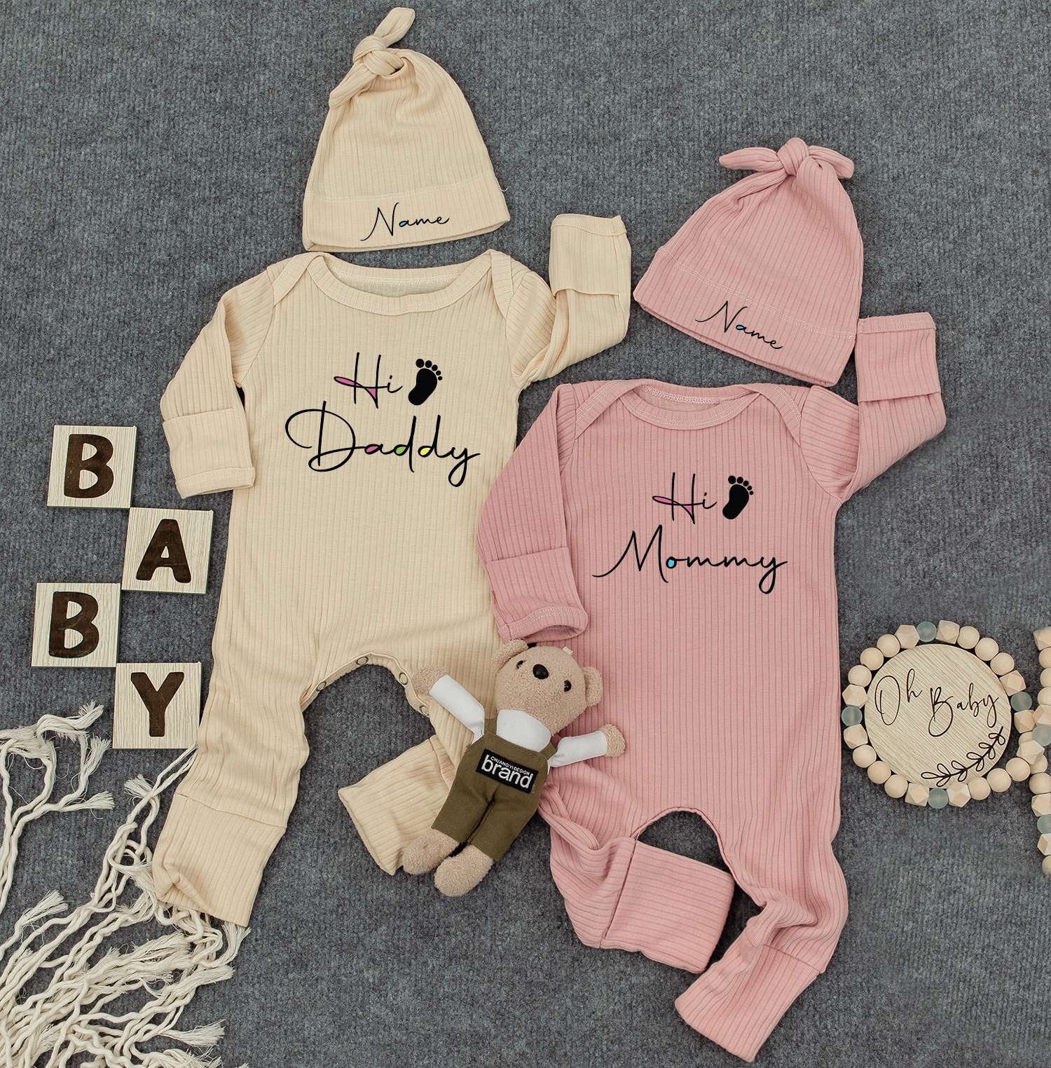 Custom Twin Baby Bodysuit Hi Daddy Hi Mommy Outfit with Footprint Graphics Soft Cotton Romper Gift for New Mom Personalized Name Hat