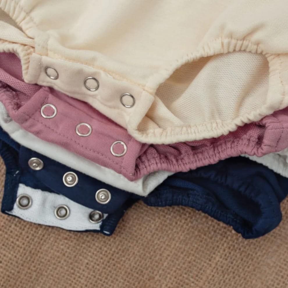 Customized Halfway to One Baseball Baby Romper with Name, Half Birthday Boy Outfit, Navy Red 6 Months Milestone Bodysuit Gift