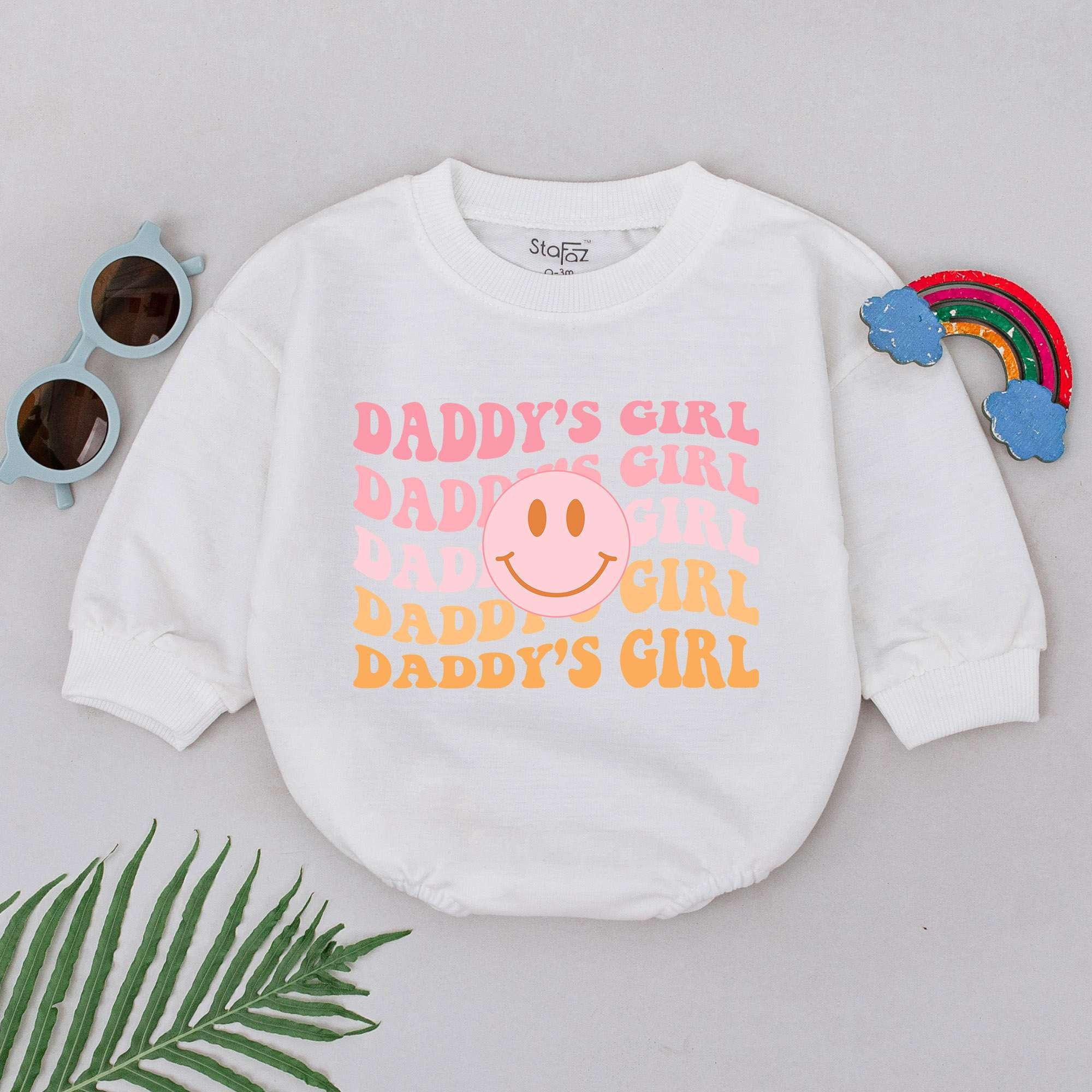Daddy's Girl Baby Romper with Wavy Text and Smiling Face Graphic Cute Newborn Outfit for Girls Vibrant Colors Perfect Father's Day Gift
