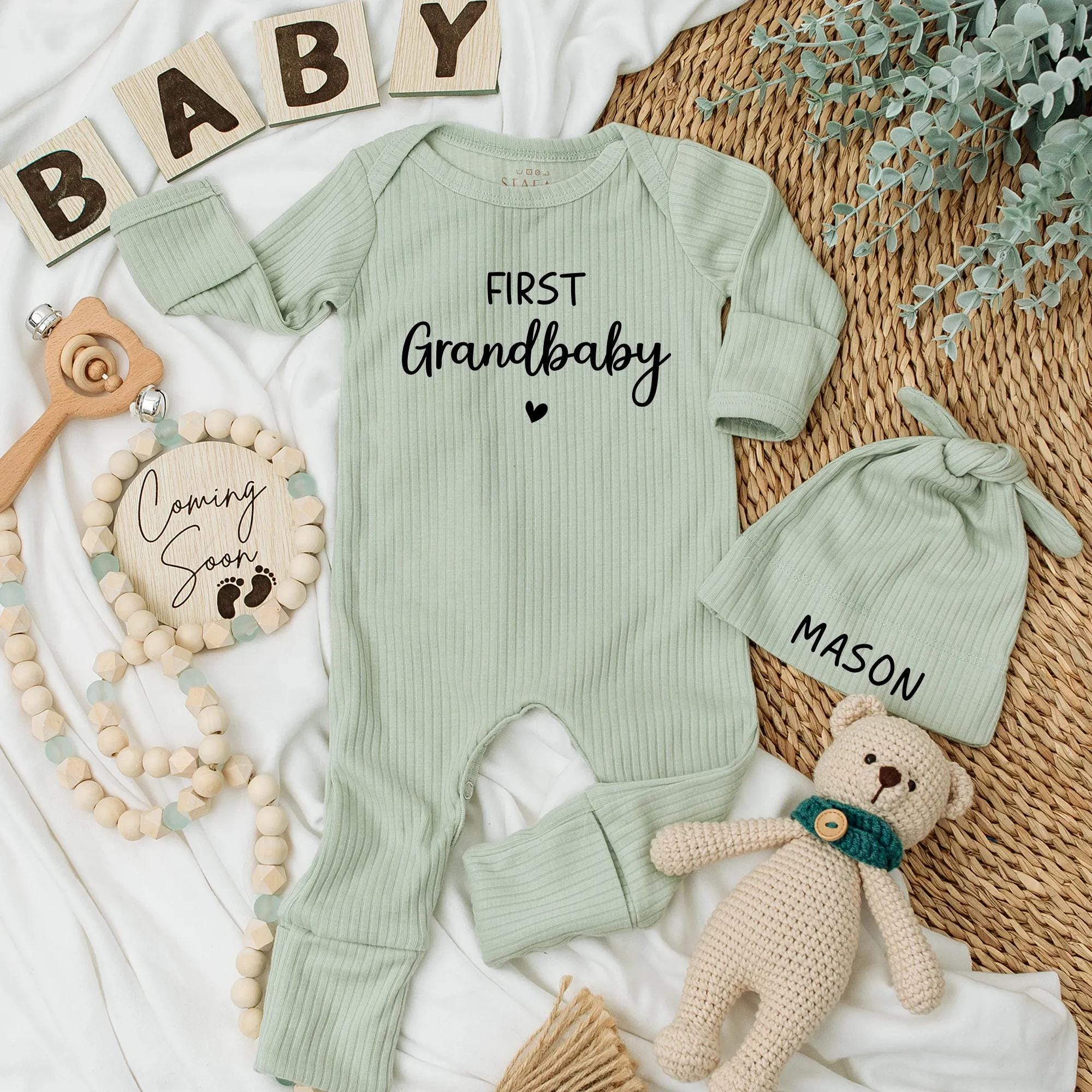 First Grandbaby Baby Bodysuit Custom Newborn Outfit Heart Design Gift for New Grandparents Soft Cotton Baby Romper Coming Home Clothes