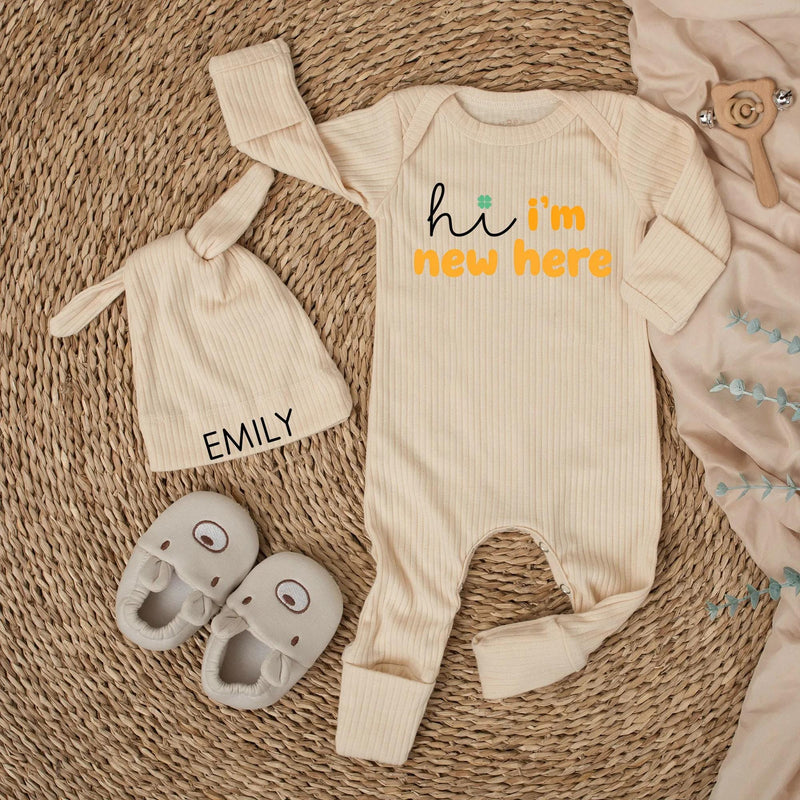 Hi I'm New Here Baby Bodysuit Custom Name Outfit Sage and Mustard Design Newborn Gift Cotton Comfortable Infant Announcement Set