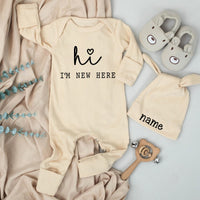 Custom Baby Bodysuit and Hat Set - 'Hi I'm New Here' Print, Gender Neutral Long Sleeve Romper, Soft Cotton Newborn Outfit for Baby Shower Gift
