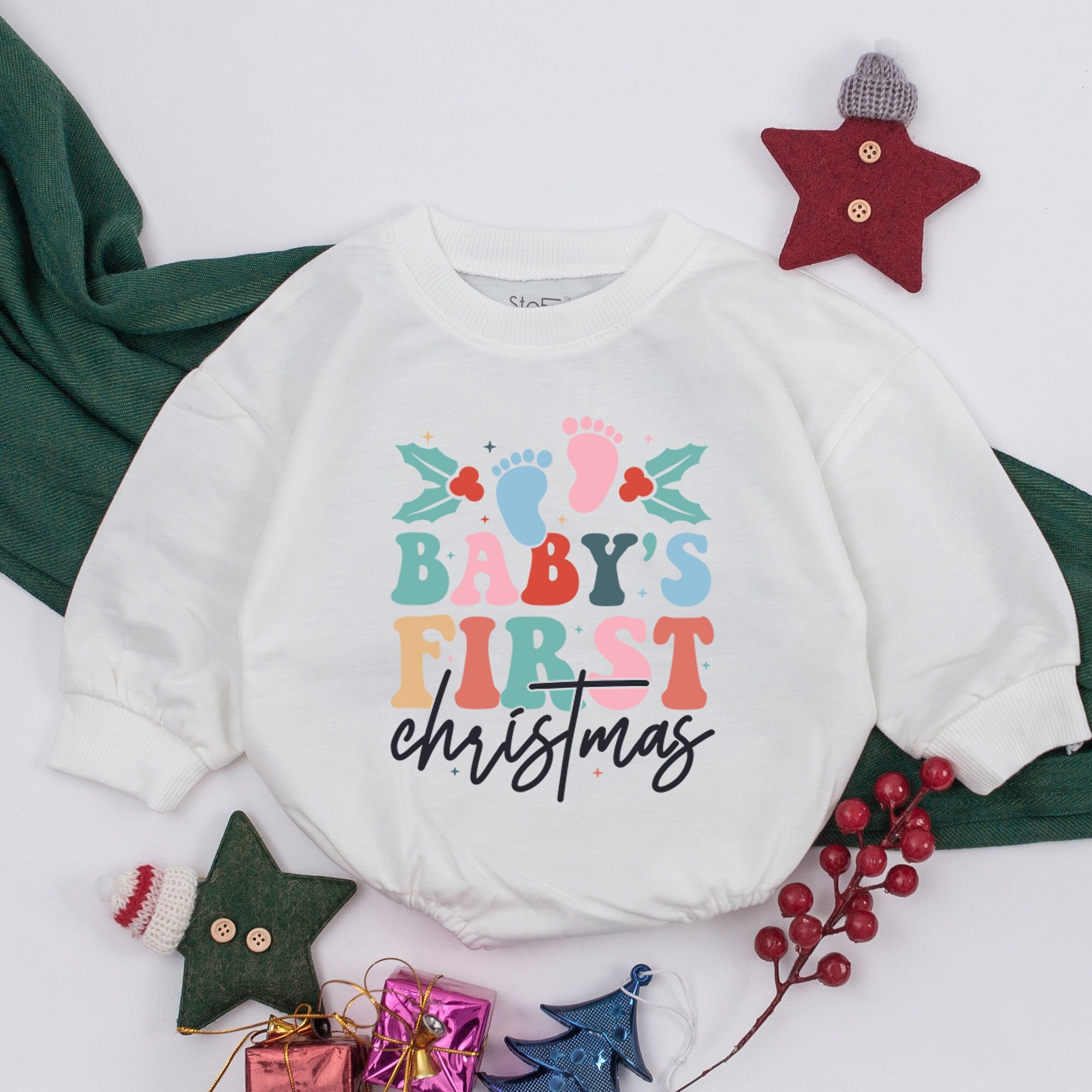 Baby's First Christmas Romper Soft Cotton Outfit Holiday Infant Clothes Festive Gift Baby Girl Boy Footprint Design Holly Berries