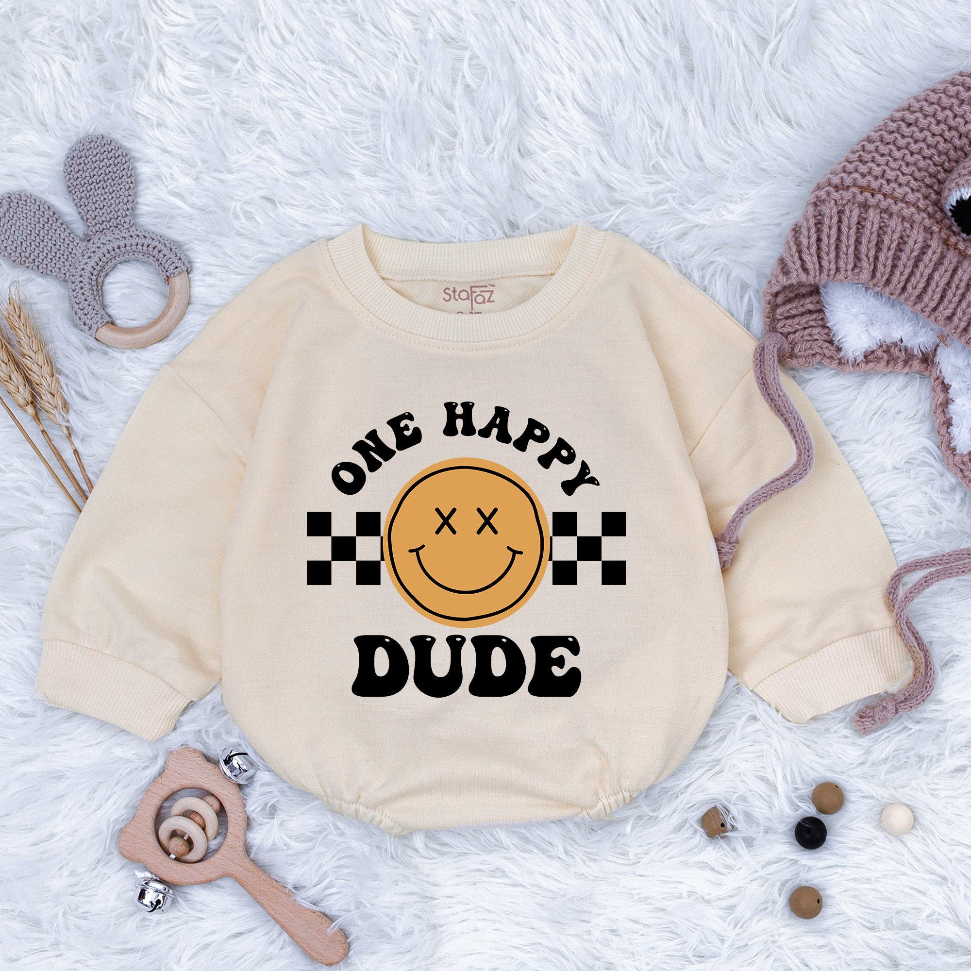 One Happy Dude Birthday Romper with Retro Smiley Face Infant Outfit Soft Cotton for Baby Celebration Fun Nostalgic Look Classic Design