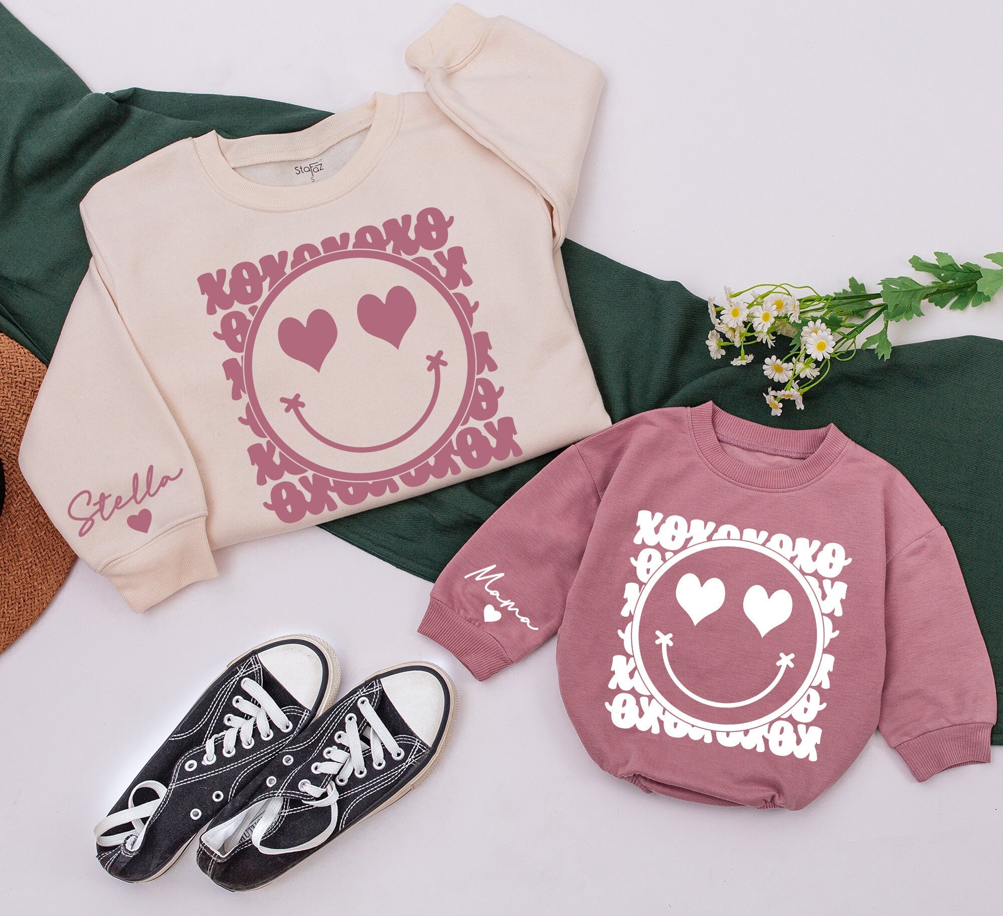 Personalized Retro Mommy and Me XOXO Sweatshirt Cute Smiley Face Heart Eyes Valentine Outfit Custom Names Soft Pink Cotton