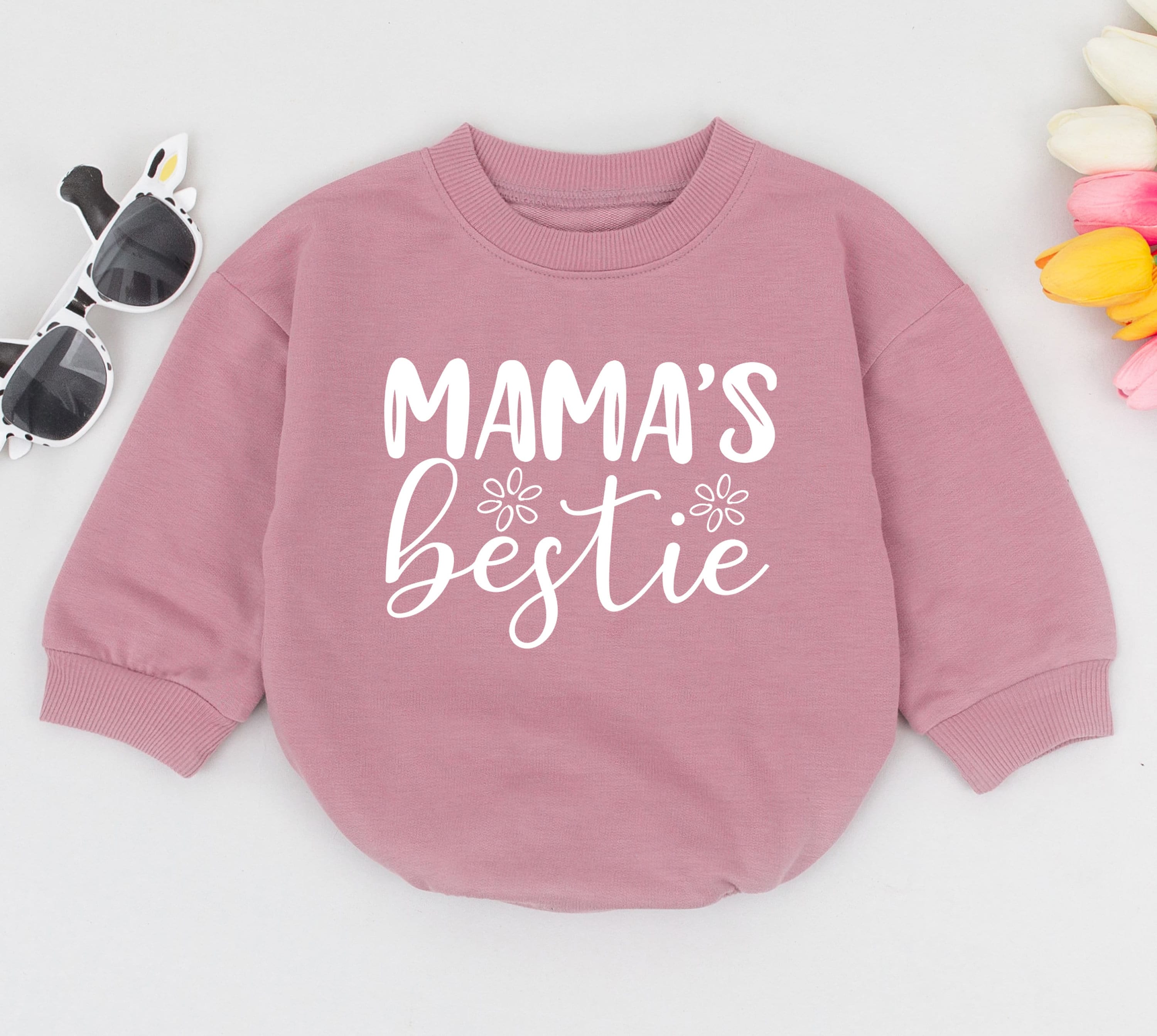 Mama's Bestie Baby Romper Handwritten Font Retro Groovy Flowers Bodysuit Comfortable Cotton Mother's Day New Baby Shower Gift