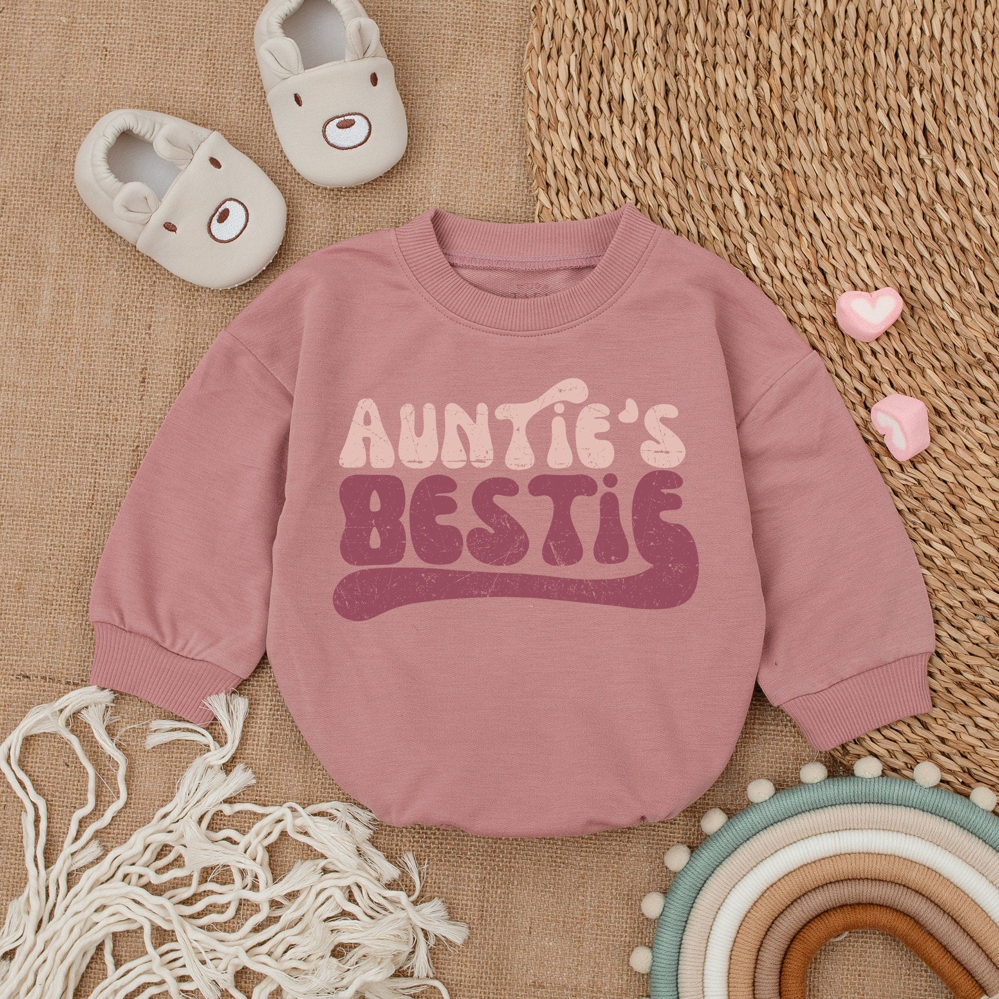 Auntie's Bestie Romper: Perfect Baby Gift & Announcement