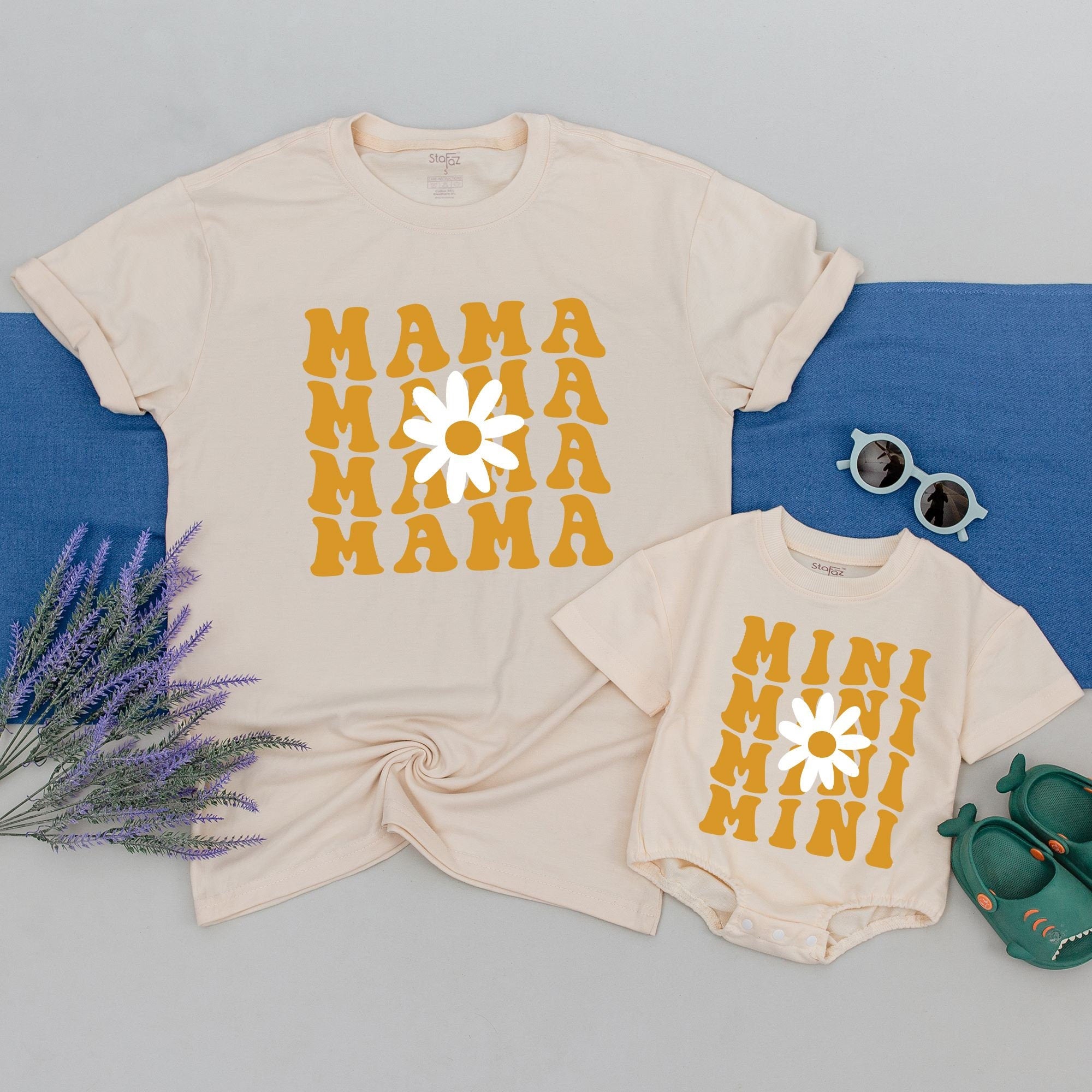 Retro Mama and Mini Matching Daisy Shirts Vintage Family Set Custom Names Soft Cotton Outfit Mother Daughter Gift