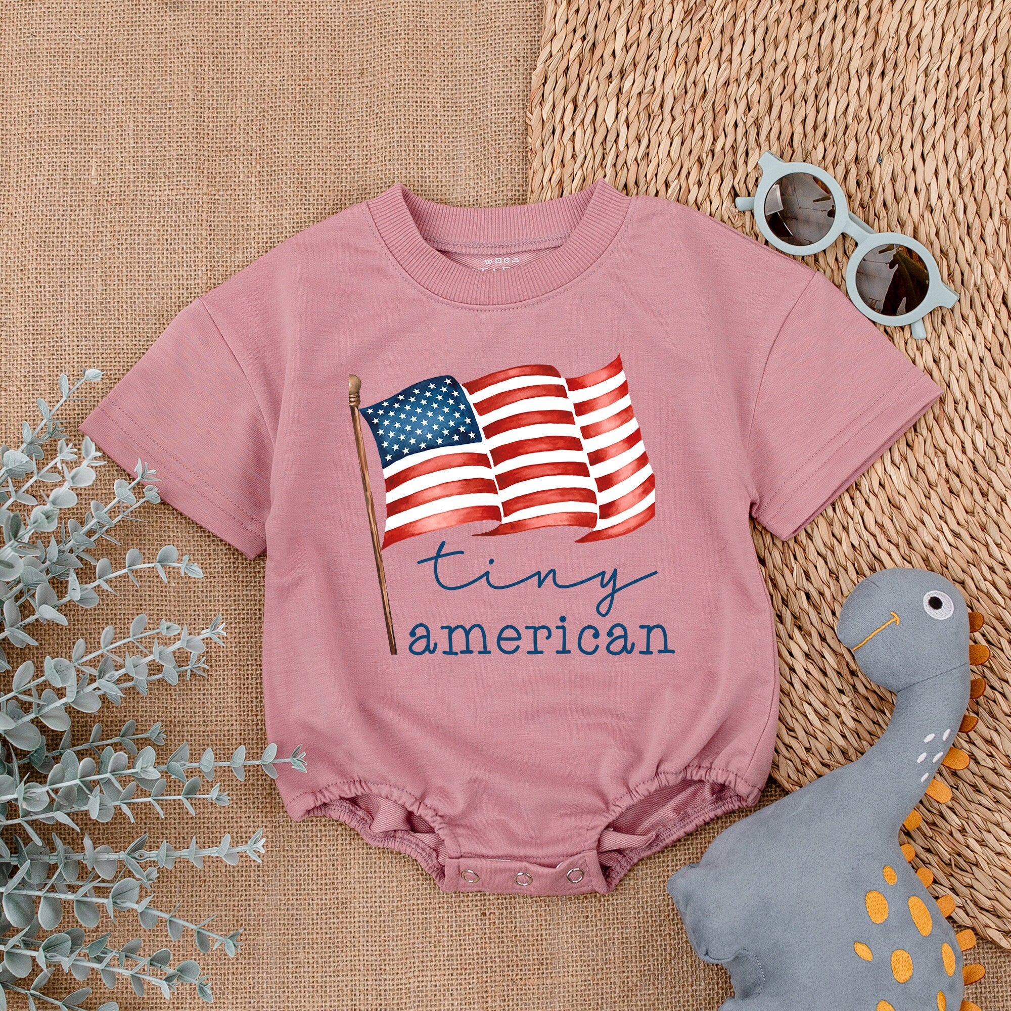 Tiny American Bubble Romper with Vintage Flag Design Soft Cotton Patriotic Baby Outfit for 4th of July Holiday Infant Clothes