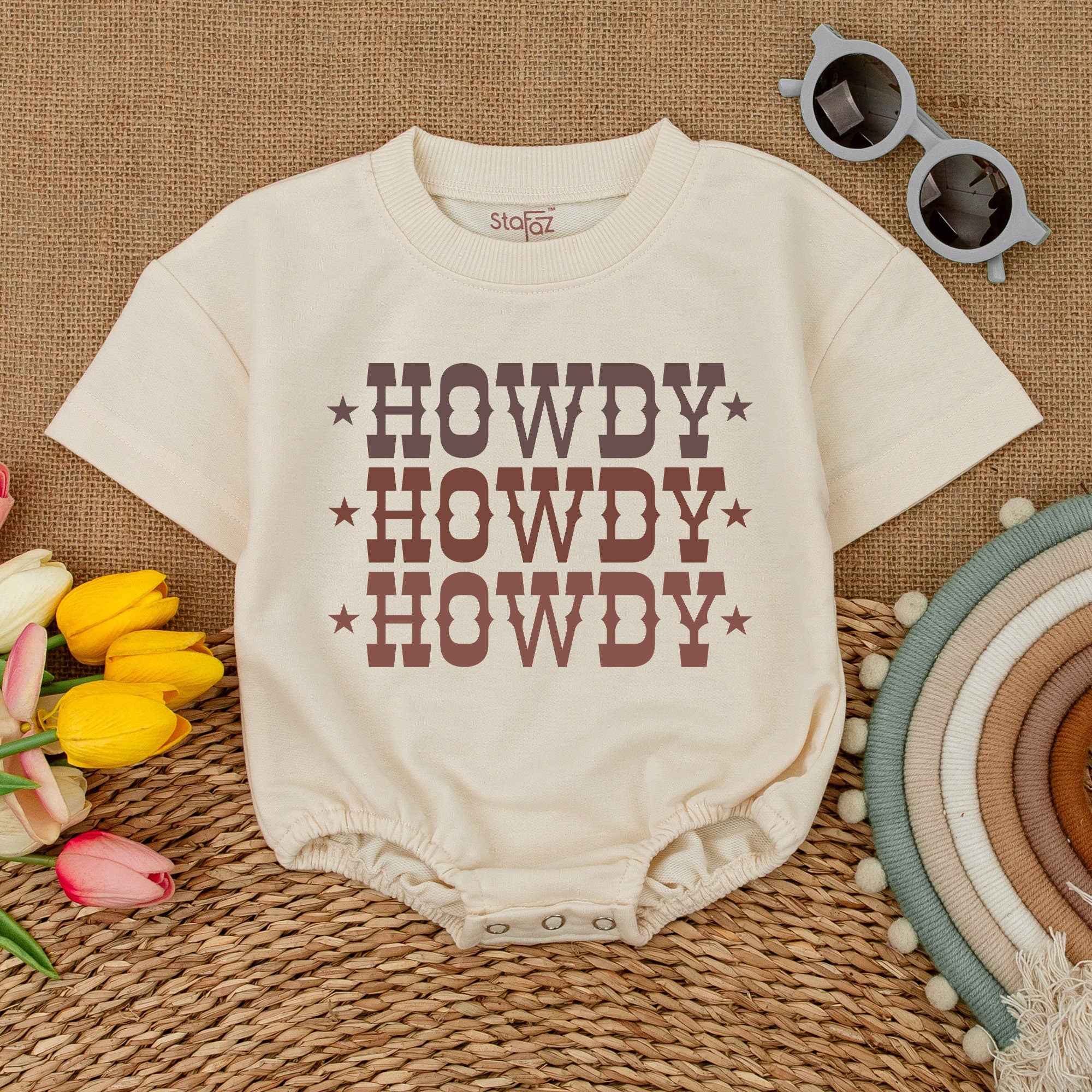 Howdy Baby Romper Retro Western Bodysuit Vintage Cowboy Style Newborn Gift Soft Cotton Comfortable Gender Neutral Infant Clothes
