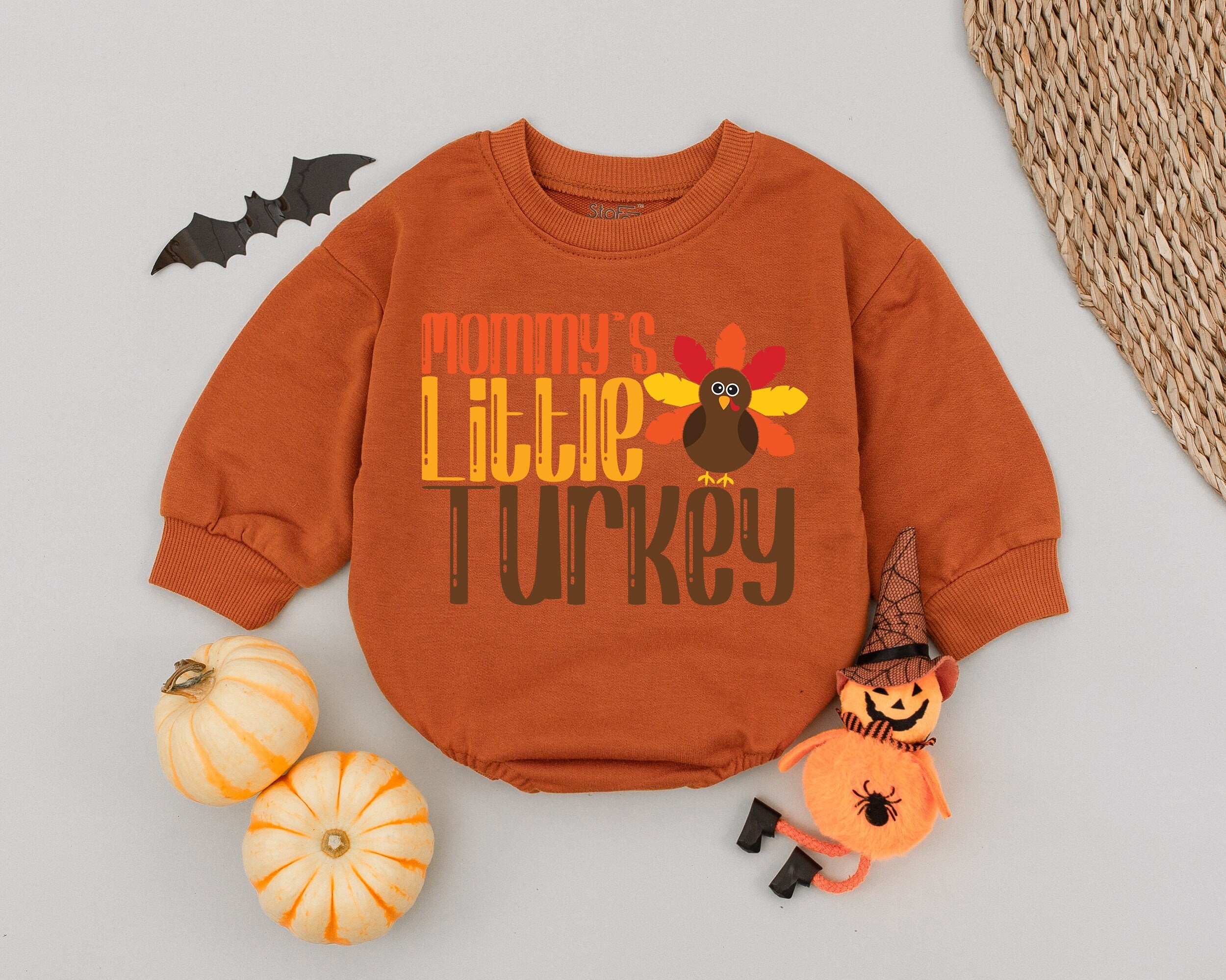 Mommy's Little Turkey Romper Baby's First Thanksgiving Outfit Retro Fall Cartoon Turkey Unisex Infant Clothes Holiday Bodysuit