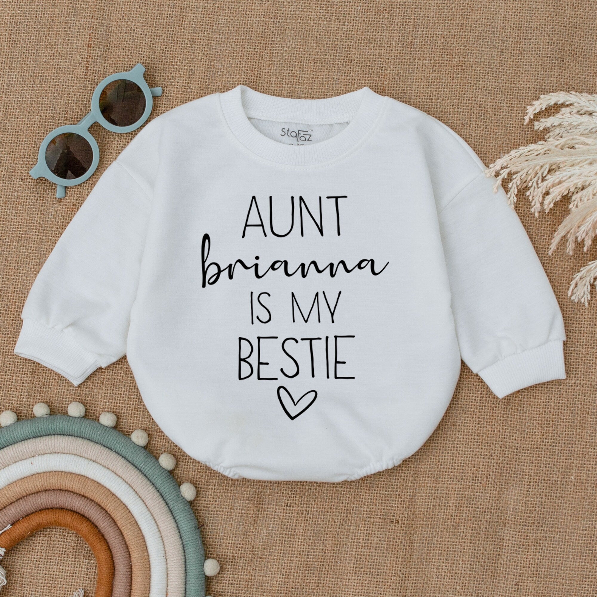Auntie's Bestie Baby Outfit Personalized Comfy Cotton Coming Home Gift from Aunt Heart Design Infant Clothes Shower Present