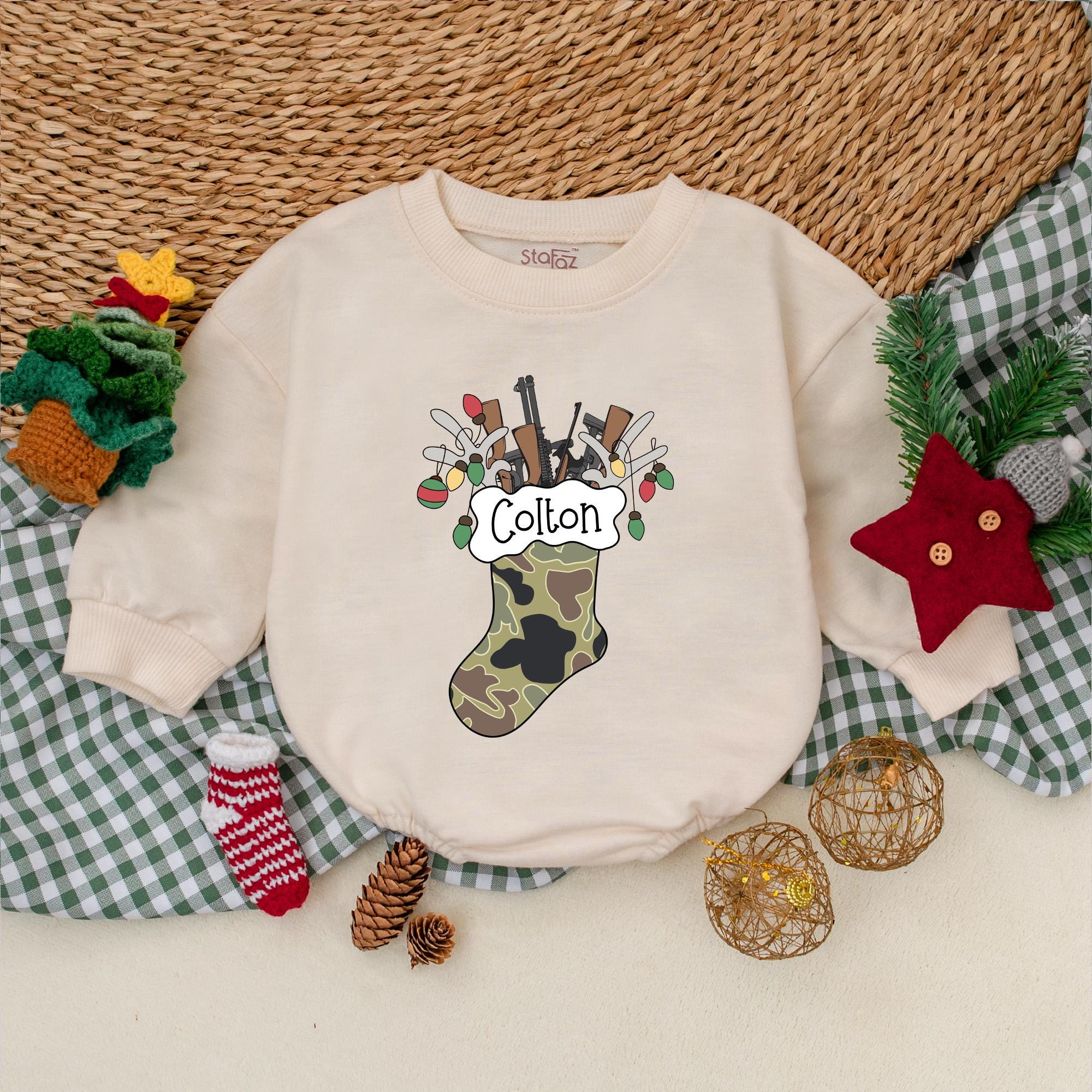 Personalized Camo Christmas Stocking Romper for Baby Boys Festive Holiday Outfit Soft Winter Bodysuit Cute Hunting Design Gift