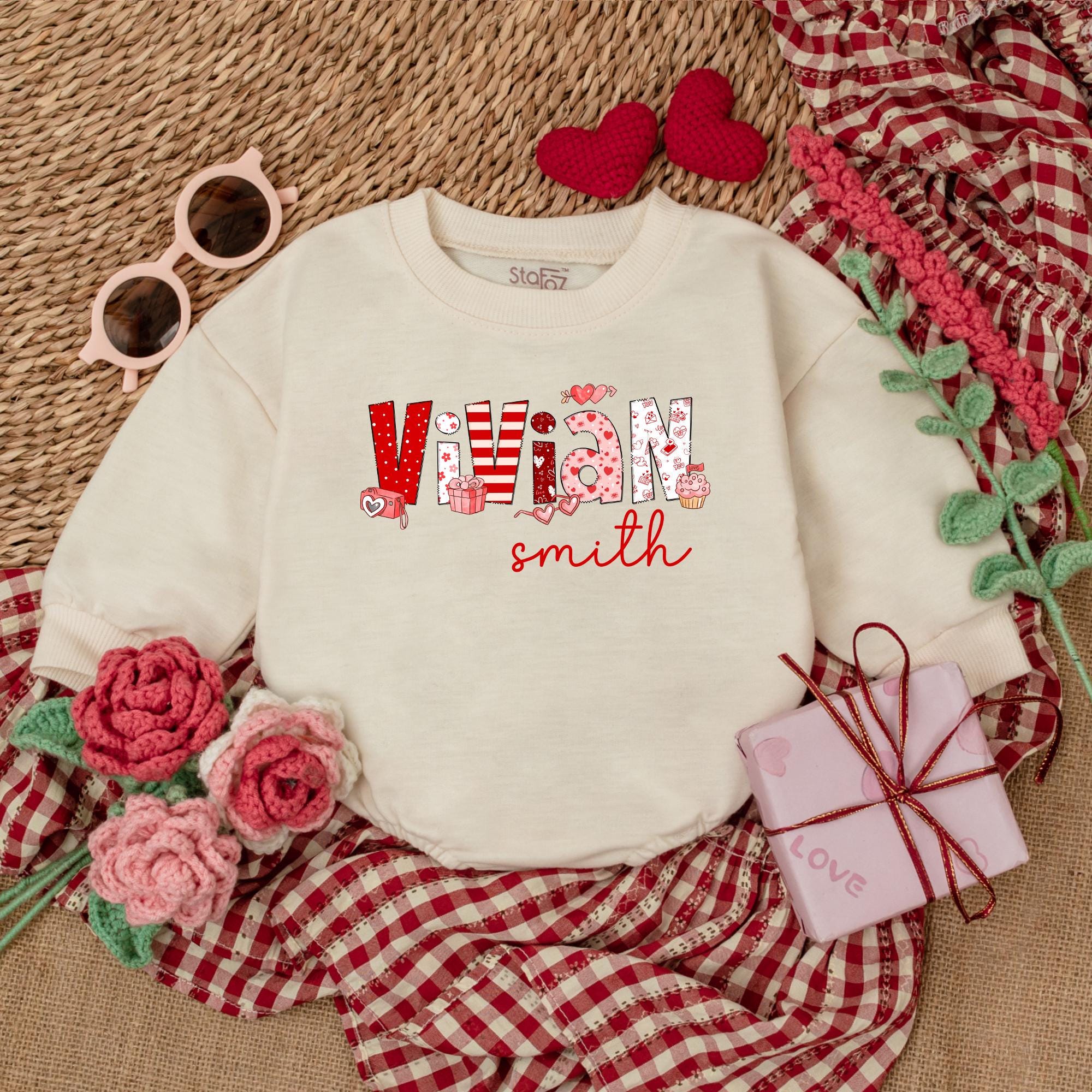 Personalized Valentine Baby Romper Name Vivian Heart Patterns Girls First Valentine's Day Bodysuit Festive Red Pink White Gift