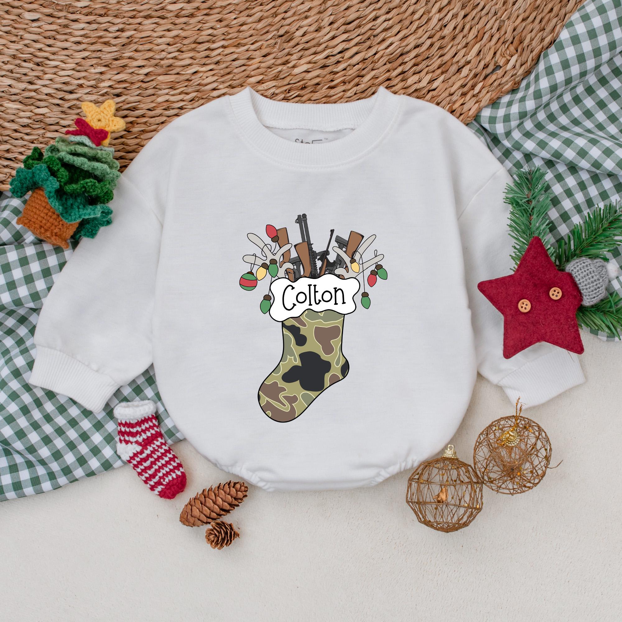 Personalized Camo Christmas Stocking Romper for Baby Boys Festive Holiday Outfit Soft Winter Bodysuit Cute Hunting Design Gift