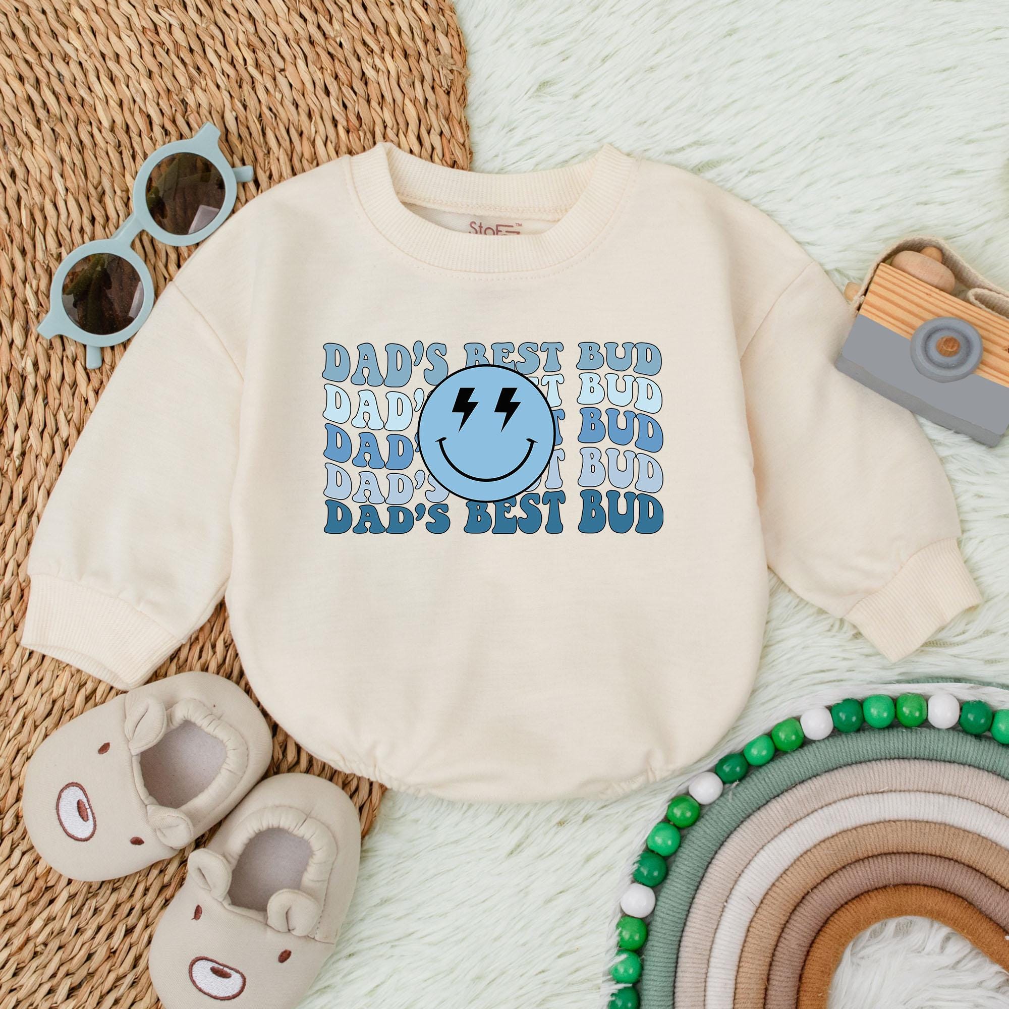 Dad's Best Bud Newborn Romper with Smiling Golf Ball Design Comfortable Cotton Baby Bodysuit Fun Father Son Gift for Baby Shower or Father's Day