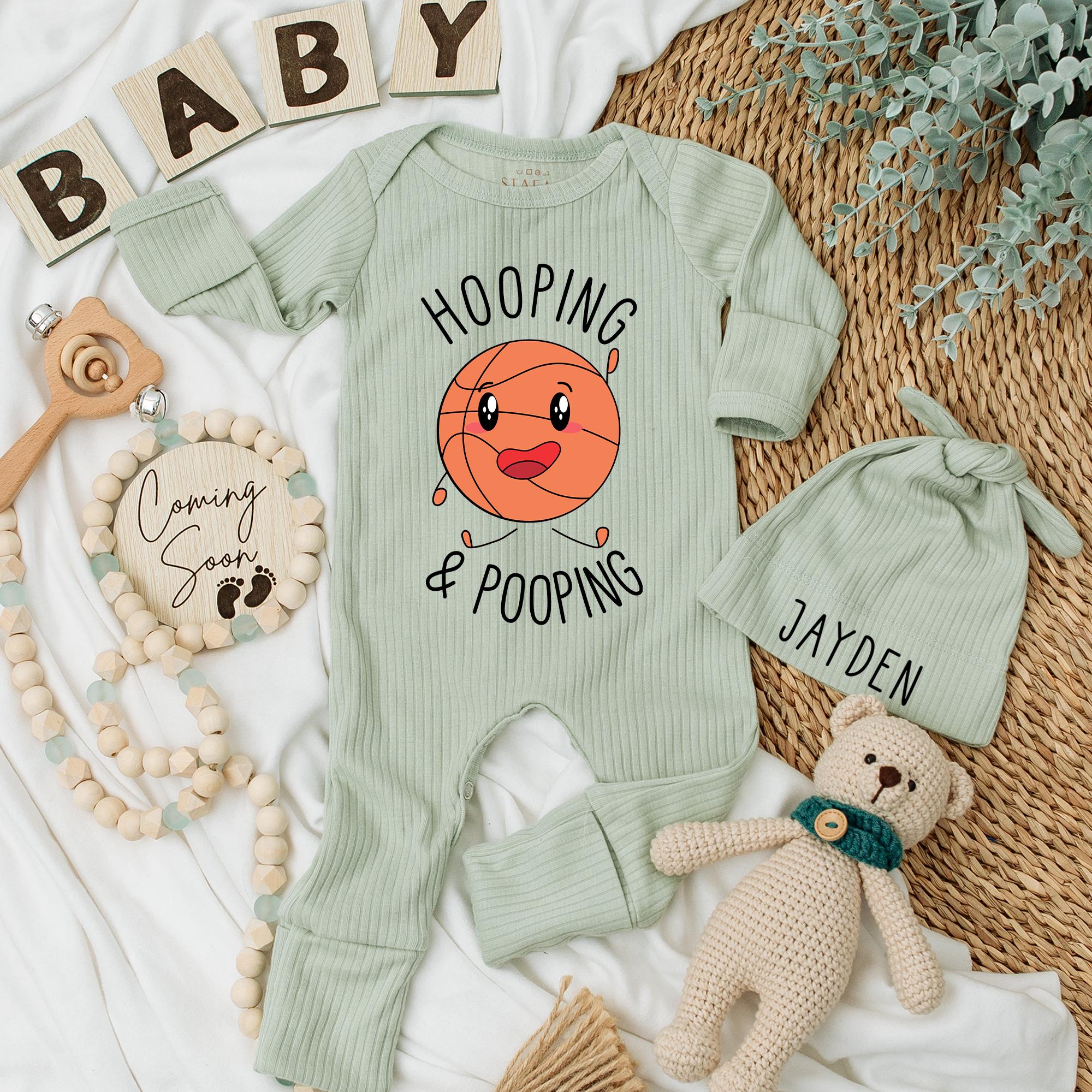 Hooping & Pooping Baby Bodysuit with Smiling Basketball Design Infant Gift Cotton Newborn Outfit for Baby Shower or Coming Home