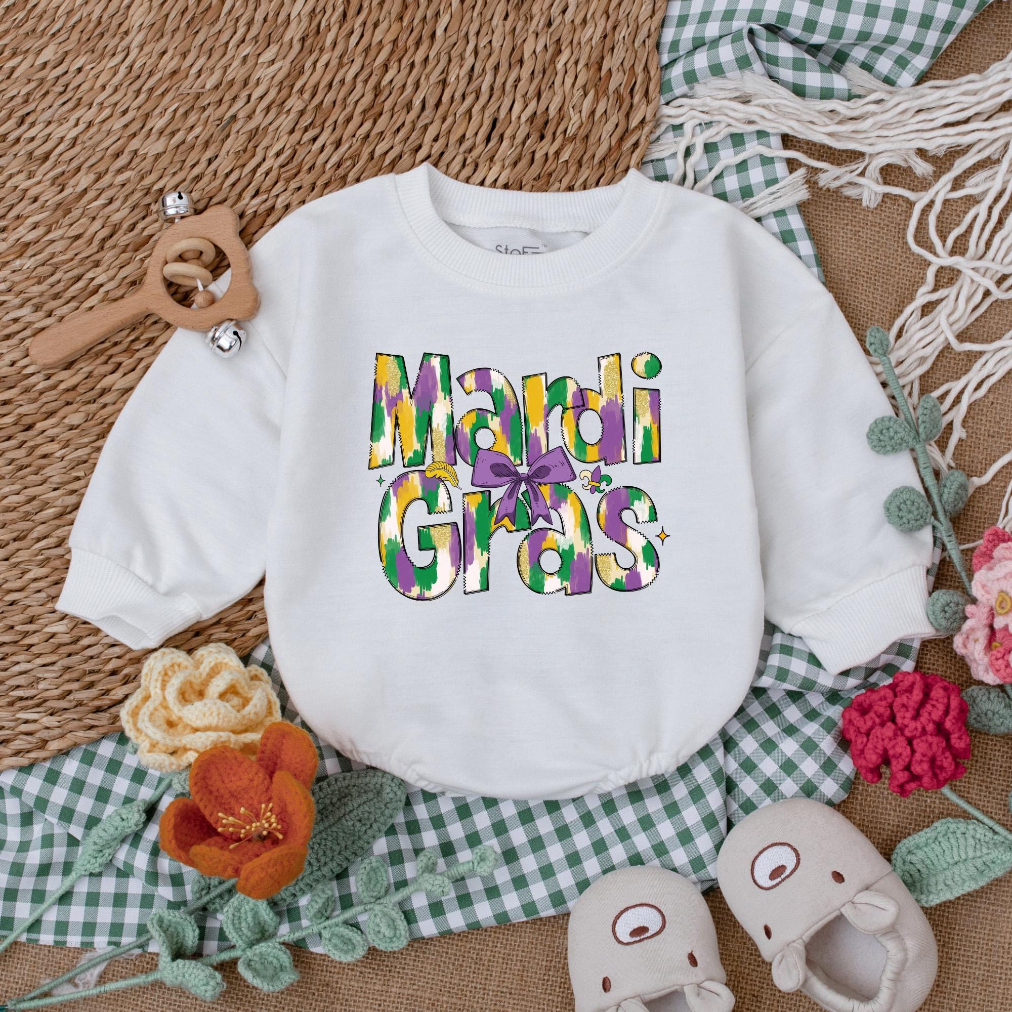 Mardi Gras Baby Girl Romper with Purple Bow Festive Outfit Celebratory Bodysuit for Infants Soft Cotton Colorful Holiday Party Clothes