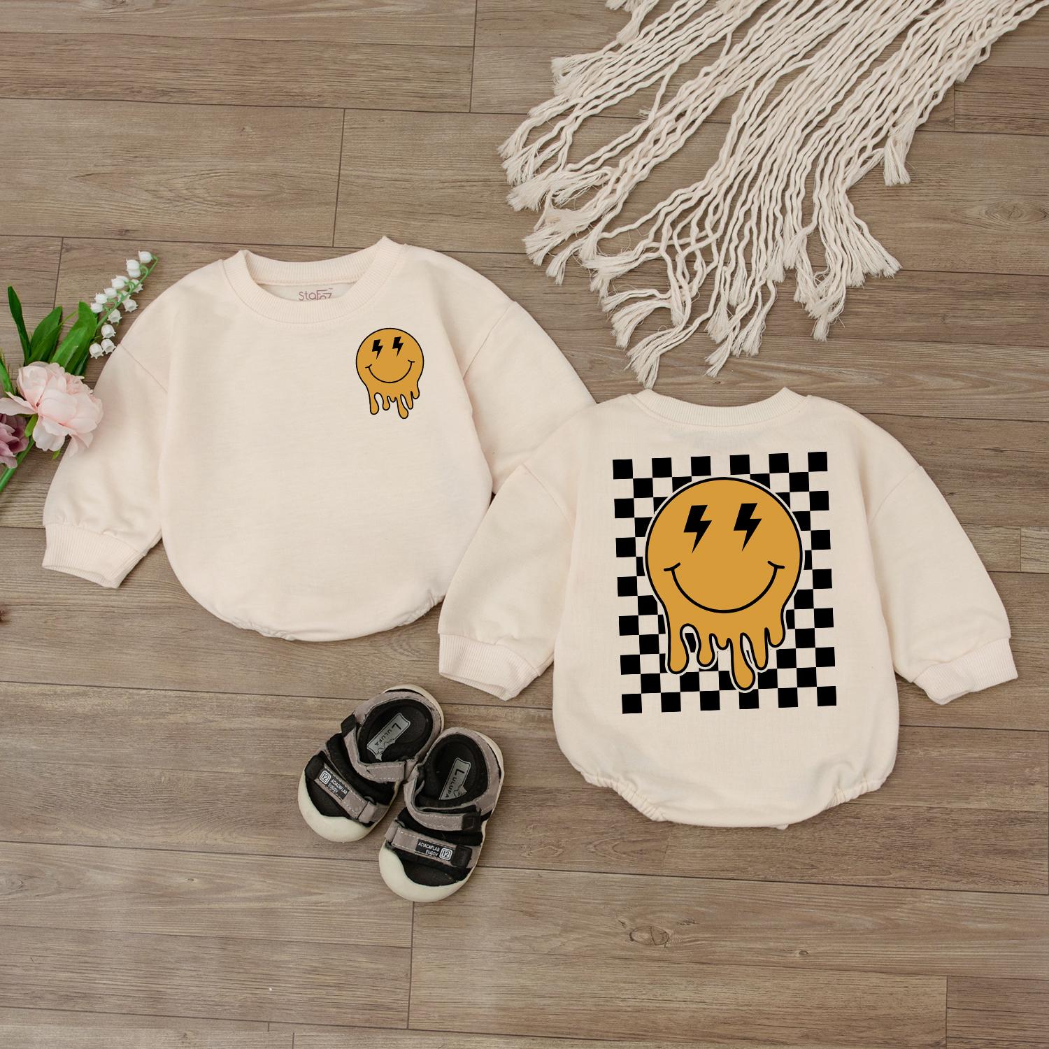Retro Smiley Face Baby Romper with Checkered Pattern Fun Infant Bodysuit Comfortable Cotton Gift for Newborns or Baby Showers