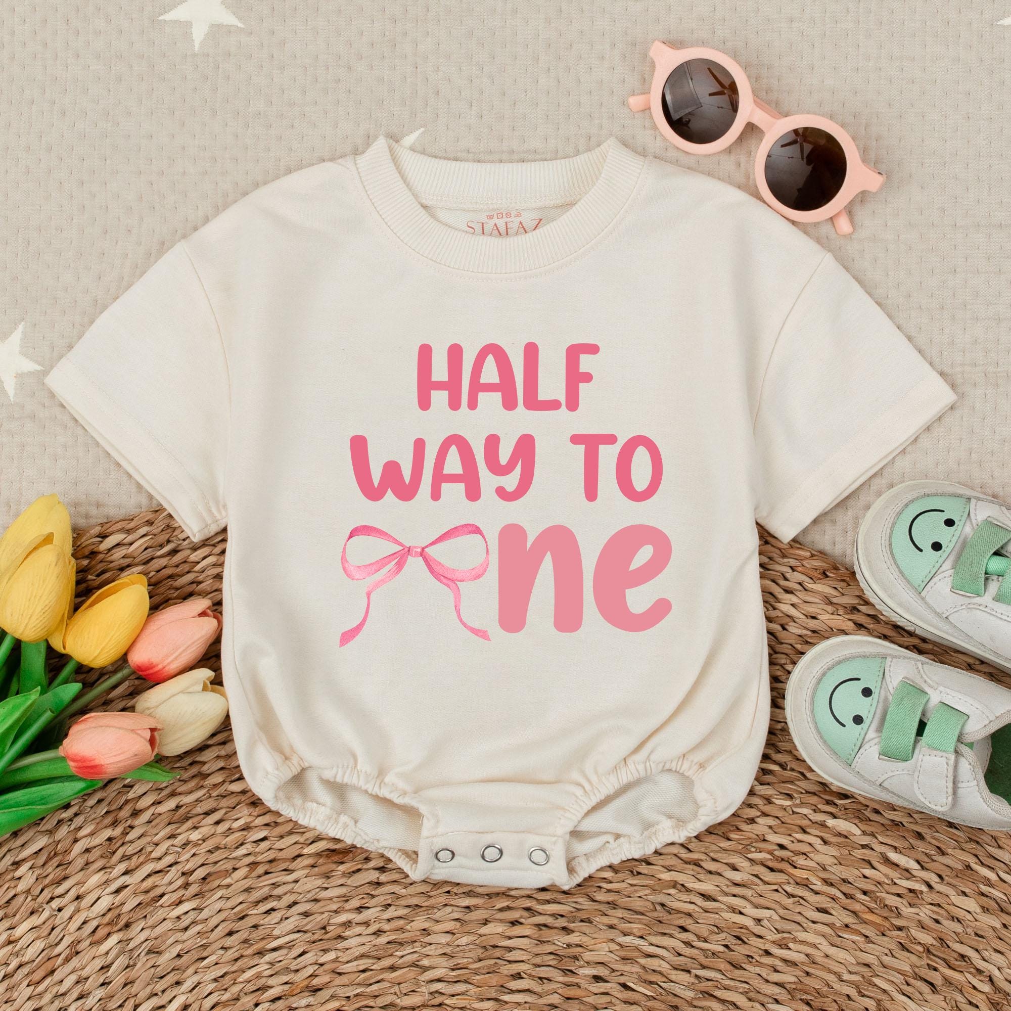 Half Way to One Pink Bow Birthday Shirt for Baby Girls Cheerful Party Outfit Cute 1st Celebration Infant Top Comfortable Cotton Design
