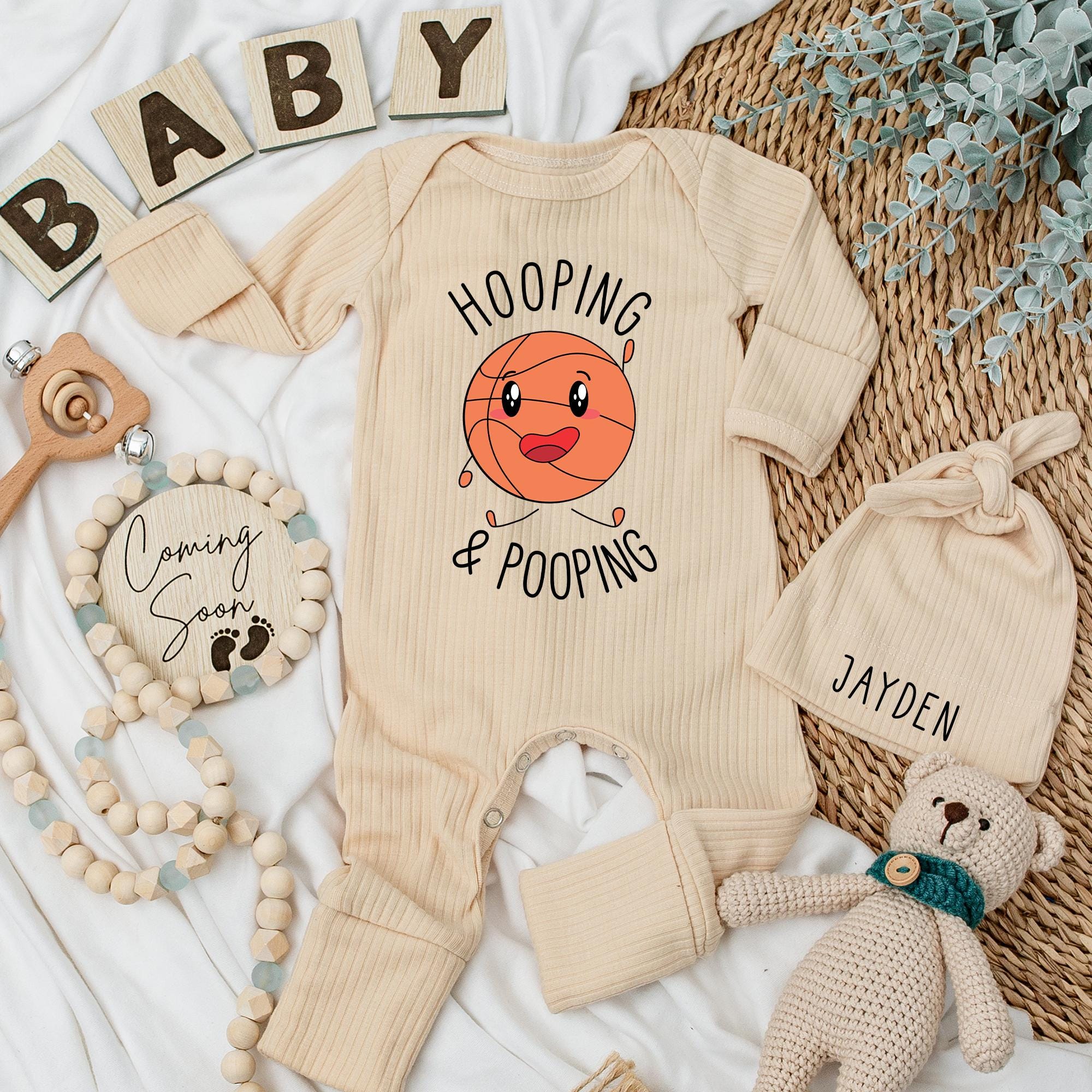 Hooping & Pooping Baby Bodysuit with Smiling Basketball Design Infant Gift Cotton Newborn Outfit for Baby Shower or Coming Home
