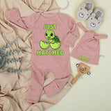 Just Hatched Baby Bodysuit Cute Turtle Newborn Outfit Custom Infant Romper Adorable Coming Home Gift Funny Baby Shower Personalized Clothes