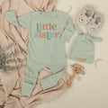 Little Sister Baby Bodysuit and Hat Set with Name Customization Retro Font Newborn Girl Going Home Outfit Soft Cotton Keepsake Gift