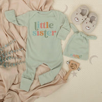 Little Sister Baby Bodysuit and Hat Set with Name Customization Retro Font Newborn Girl Going Home Outfit Soft Cotton Keepsake Gift
