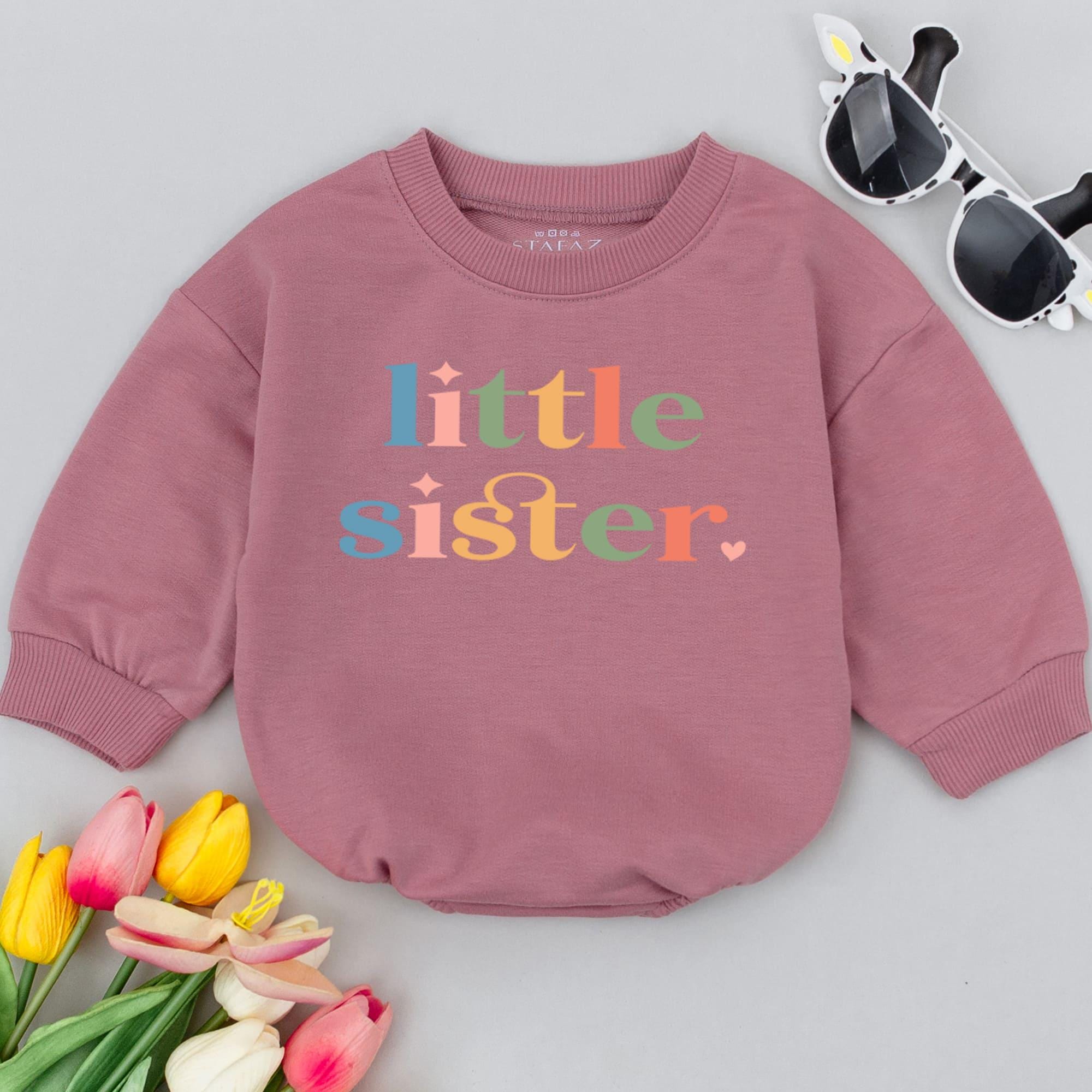 Little Sister Baby Romper Colorful Font New Sibling Bodysuit Cute Baby Announcement Outfit Soft Cotton Infant Girl Heart Star Design
