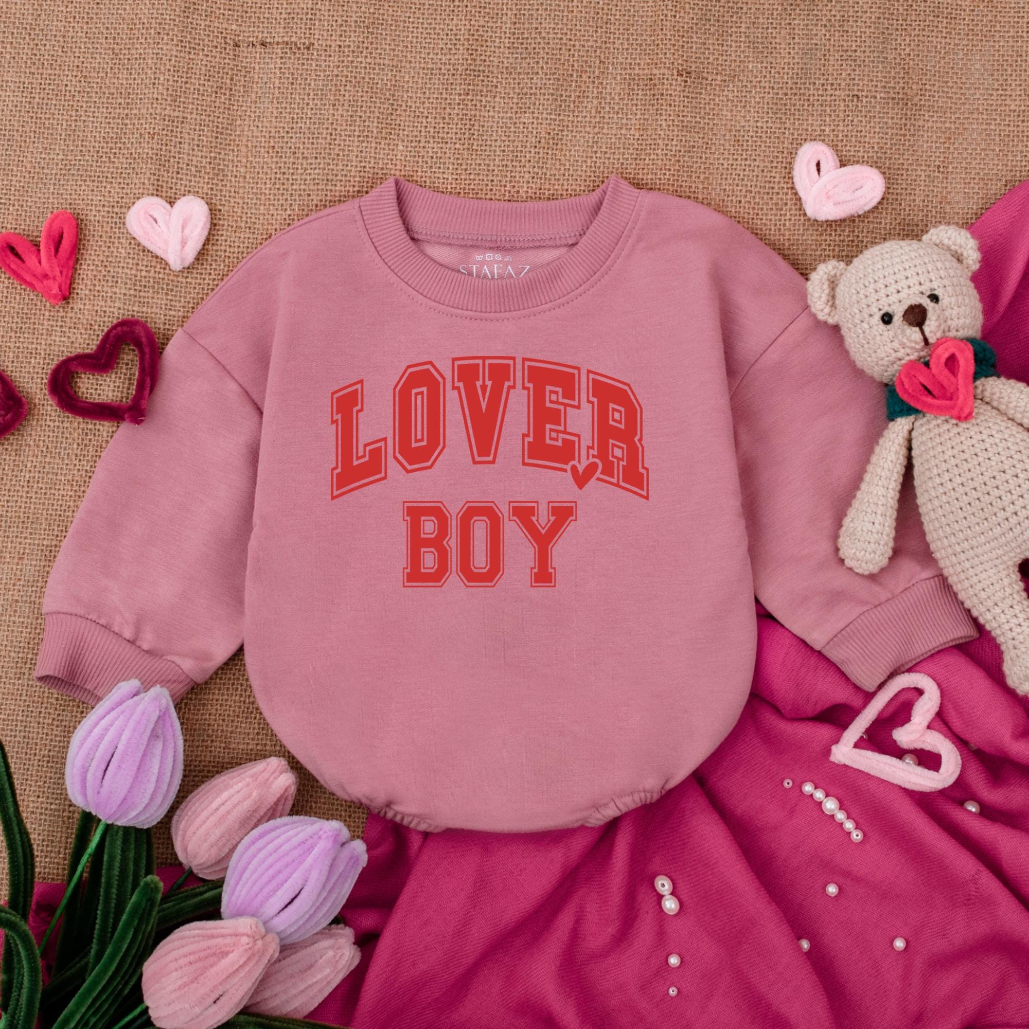 Lover Boy Baby Bodysuit with Collegiate Heart Design Soft Cotton Newborn Outfit Valentine Gift for Infant Boy or Girl Celebration