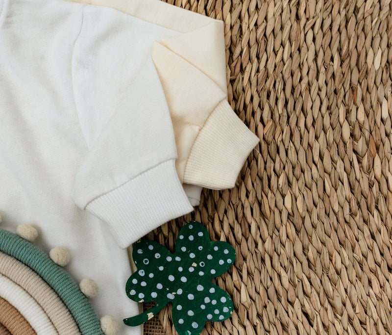 MR Lucky Charm Baby Romper St Patrick's Day Outfit Light Mauve Infant Bodysuit Soft Cotton Festive Shamrock Design Newborn Clothes