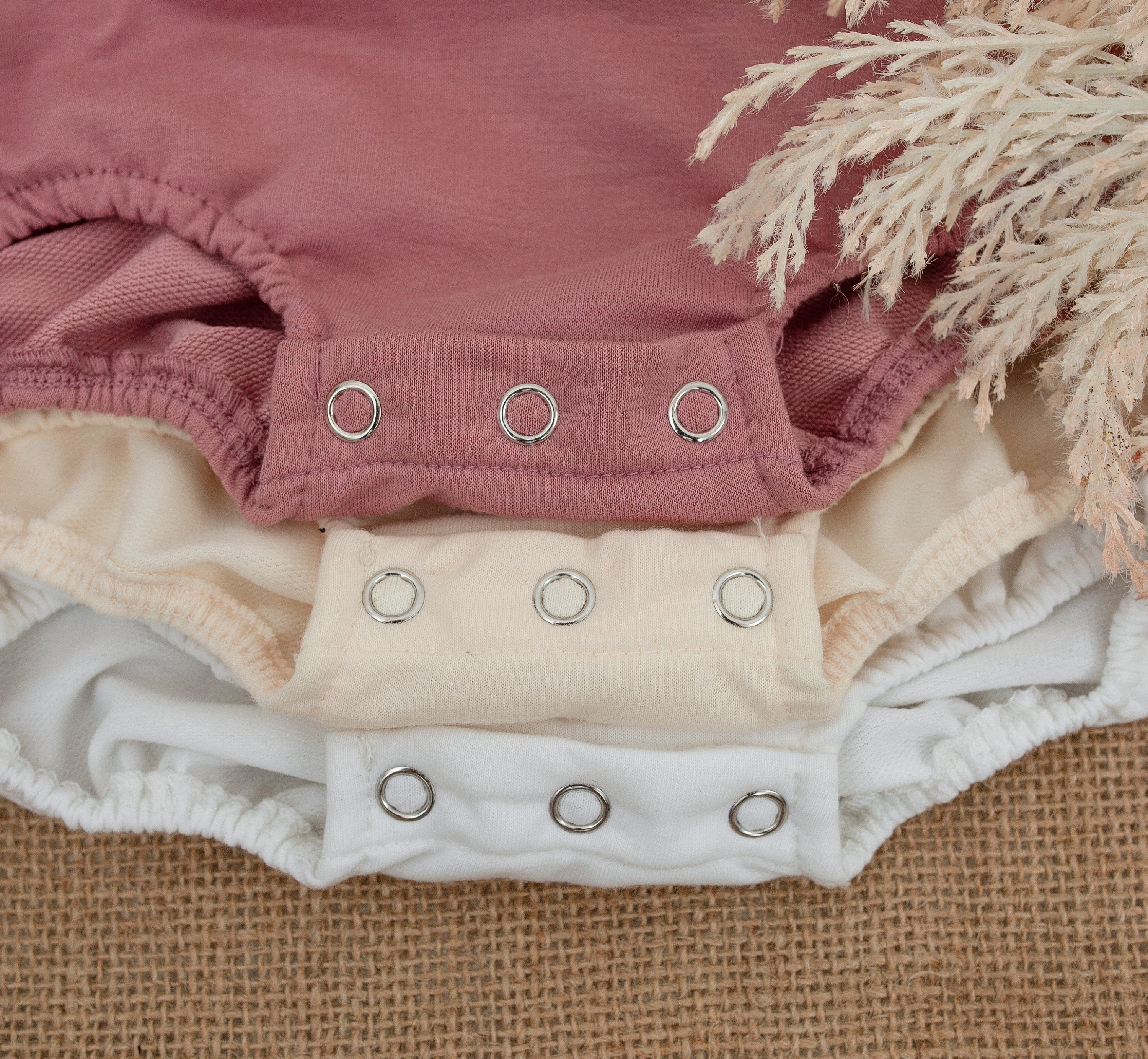 Mr Steal Your Heart Baby Bodysuit with Smiley Face Love Design Newborn Valentine Outfit Soft Cotton Playful Romper for Baby Boys Girls