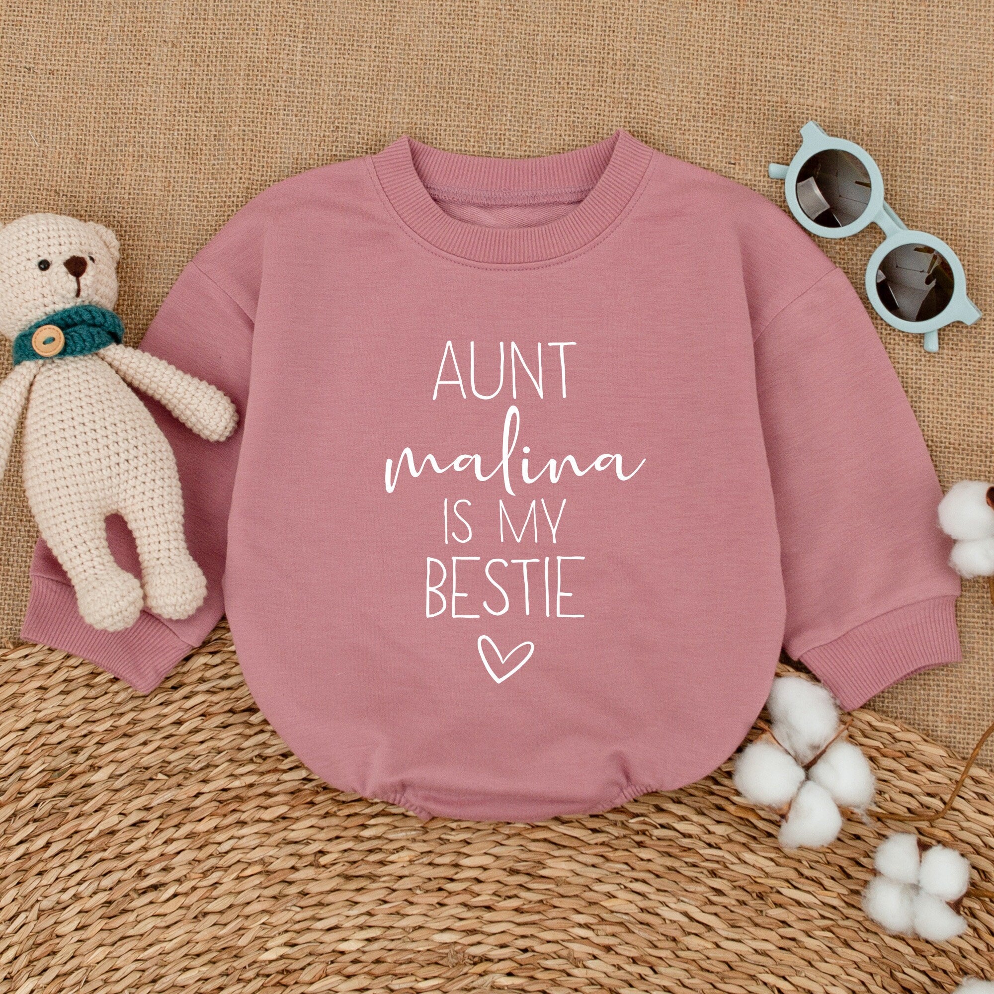 Personalized Auntie Bestie Baby Romper Heart Design Custom Bodysuit Gift Soft Cotton Outfit for Infant Girls Birthday or Baby Shower