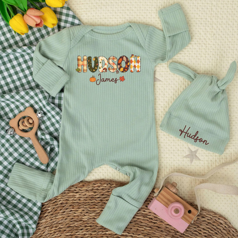 Personalized Baby Bodysuit & Hat Set with Patchwork Pumpkin Name Design, Soft Cotton Fall Outfit for Newborns, Perfect for Autumn Photos