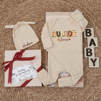 Personalized Baby Bodysuit & Hat Set with Patchwork Pumpkin Name Design, Soft Cotton Fall Outfit for Newborns, Perfect for Autumn Photos