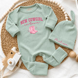 Personalized Baby Girl Bodysuit Set with 'New Cowgirl In Town' Artwork, Soft Cotton Outfit and Hat, Perfect for Western-Themed Baby Gift