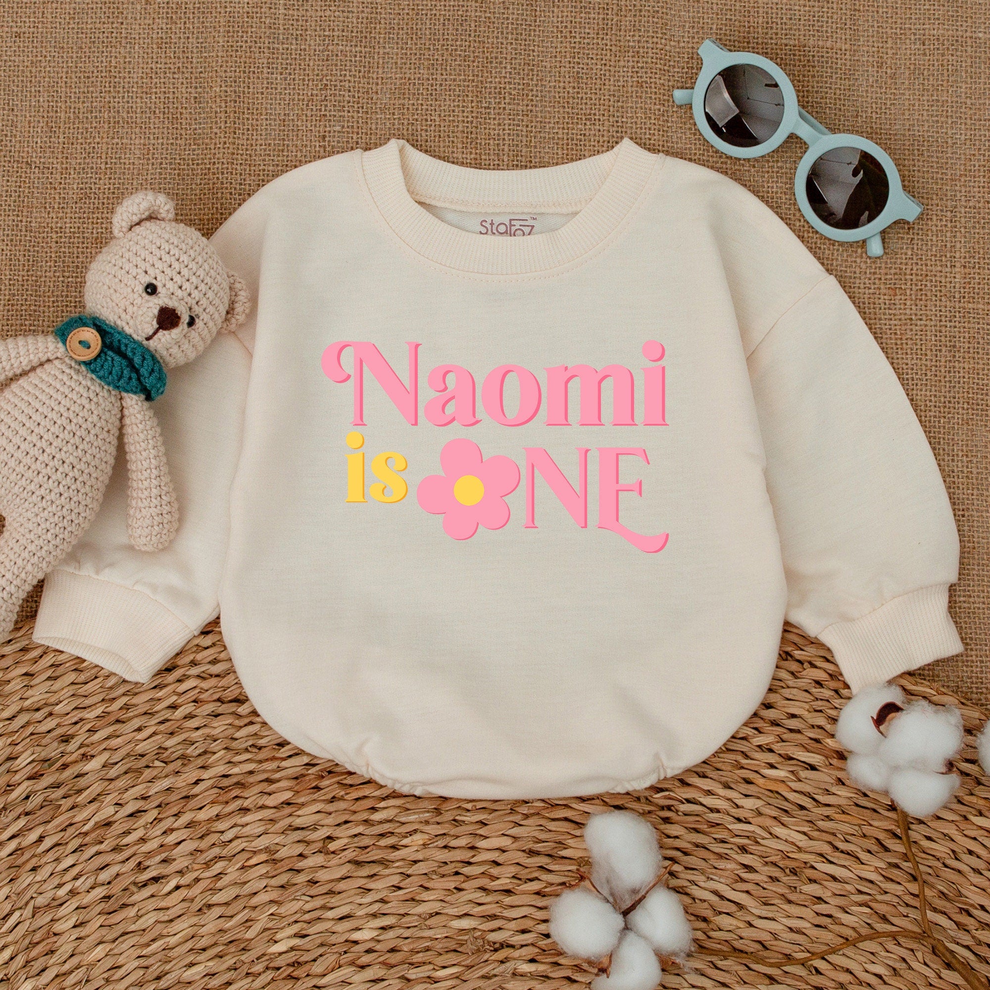 Personalized Baby Girl Romper Camila is ONE Retro Daisy Birthday Outfit Soft Cotton Infant Celebration Clothes First Party Gift