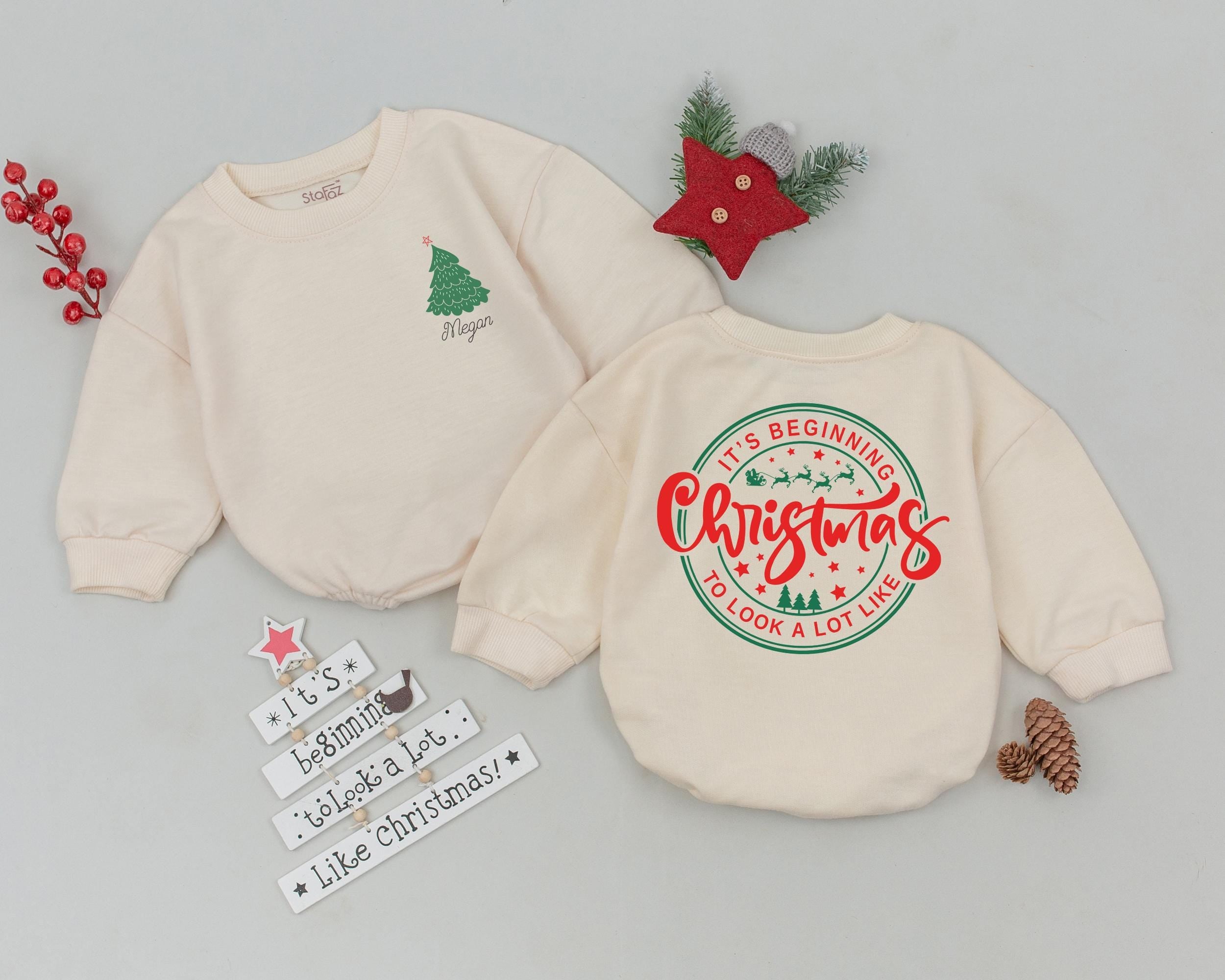 Personalized Christmas Tree Romper Baby's First Holiday Outfit Retro Festive Bodysuit with Name Snowflakes Stars Newborn Shower Gift