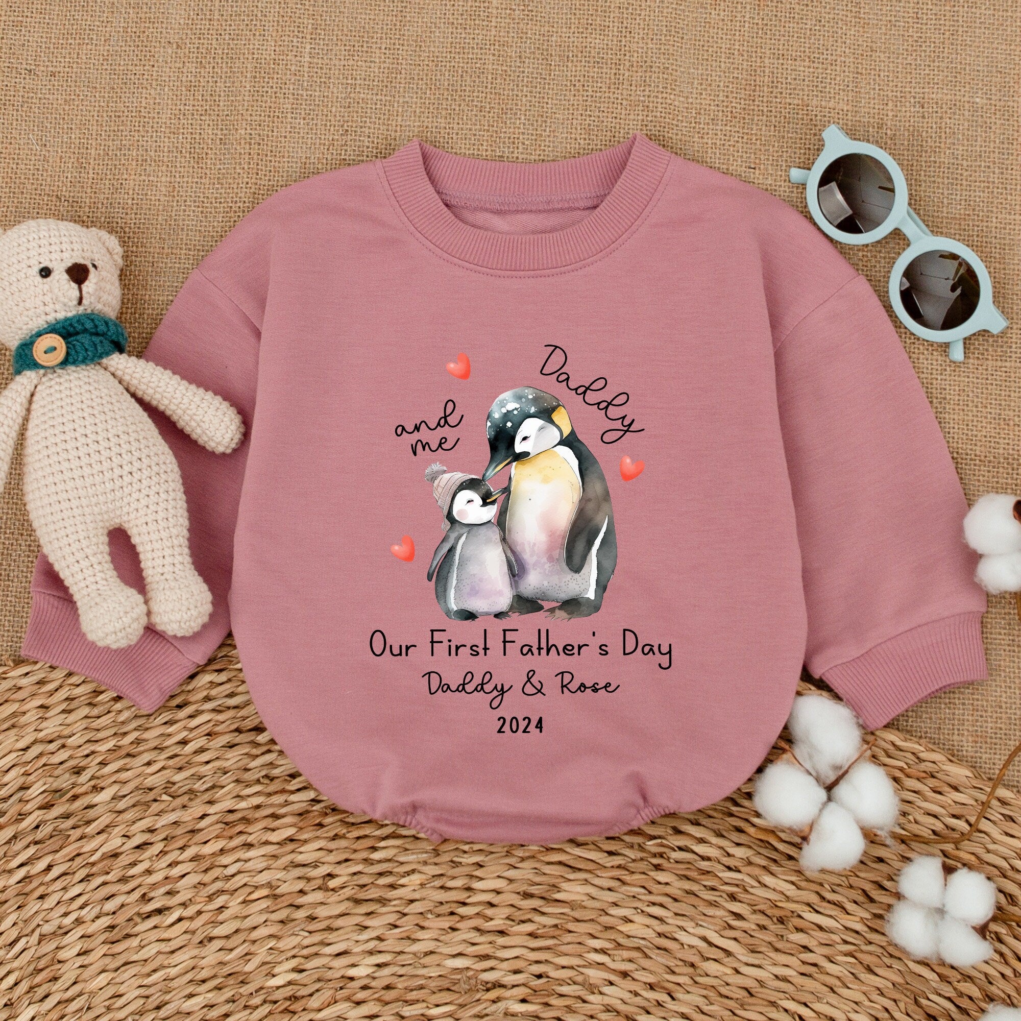 Personalized Daddy and Me Baby Bodysuit Our First Father's Day Romper Infant Gift Cute Penguin Design Heartwarming Celebration 2024