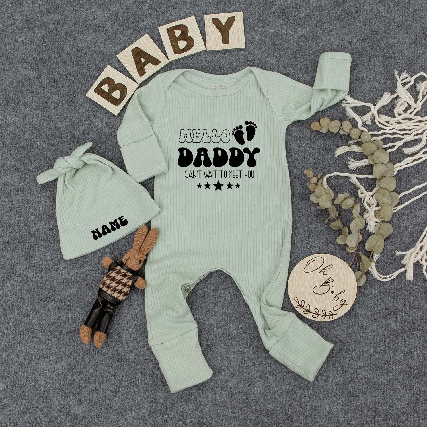 Personalized Hello Daddy Baby Romper with Footprint and Stars Newborn Gift Soft Cotton Comfortable Outfit Custom Name New Dad Present
