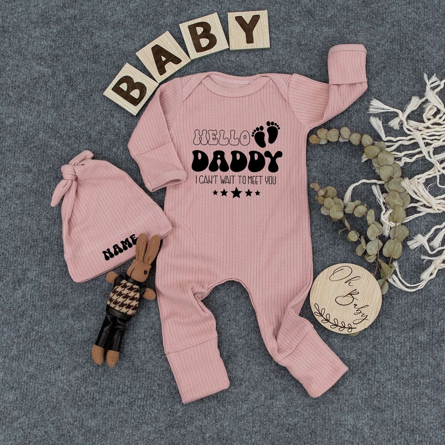 Personalized Hello Daddy Baby Romper with Footprint and Stars Newborn Gift Soft Cotton Comfortable Outfit Custom Name New Dad Present