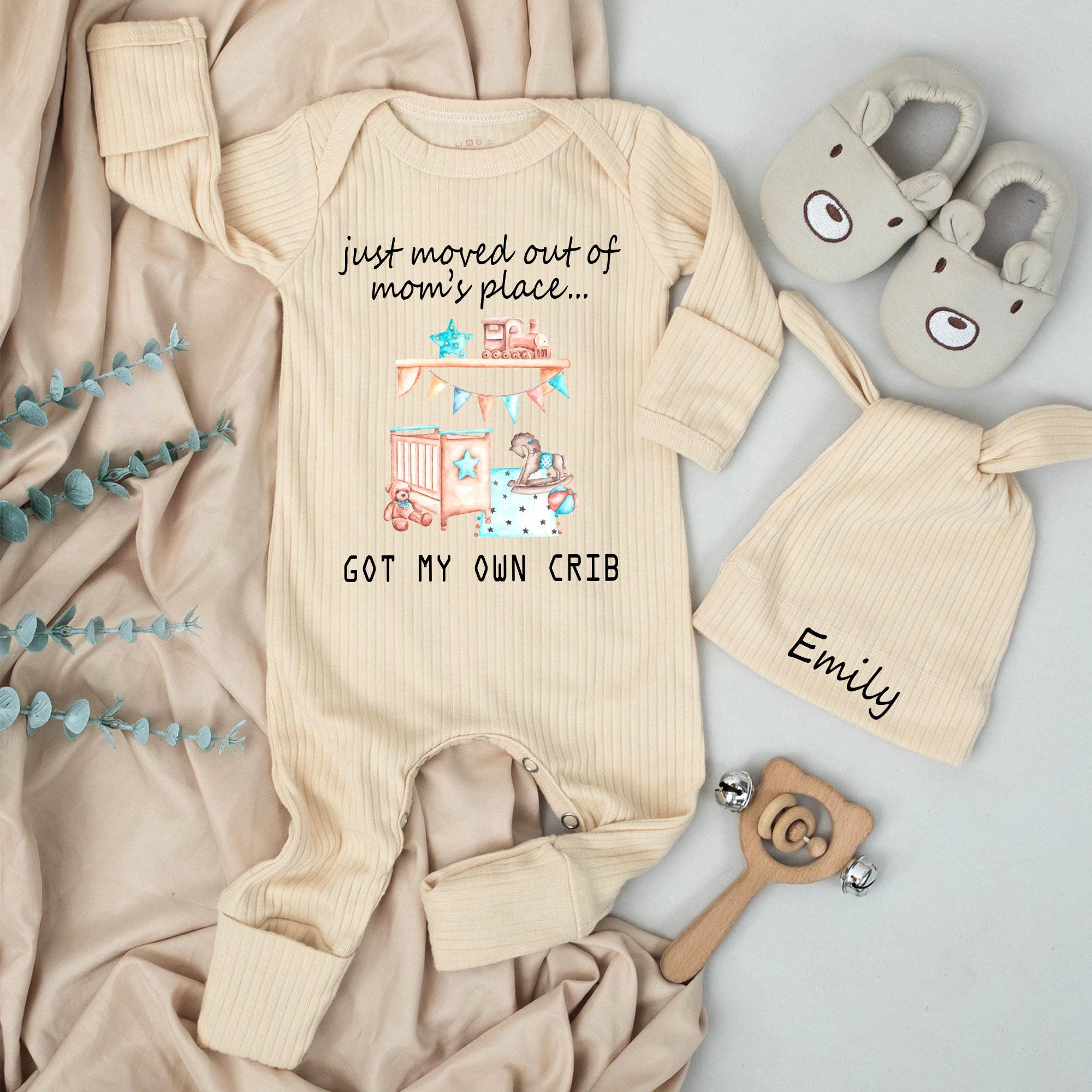 Personalized Just Moved Out of Mom's Place Baby Bodysuit Funny Crib Design Newborn Outfit Soft Cotton Infant Clothes Cute Baby Shower Gift