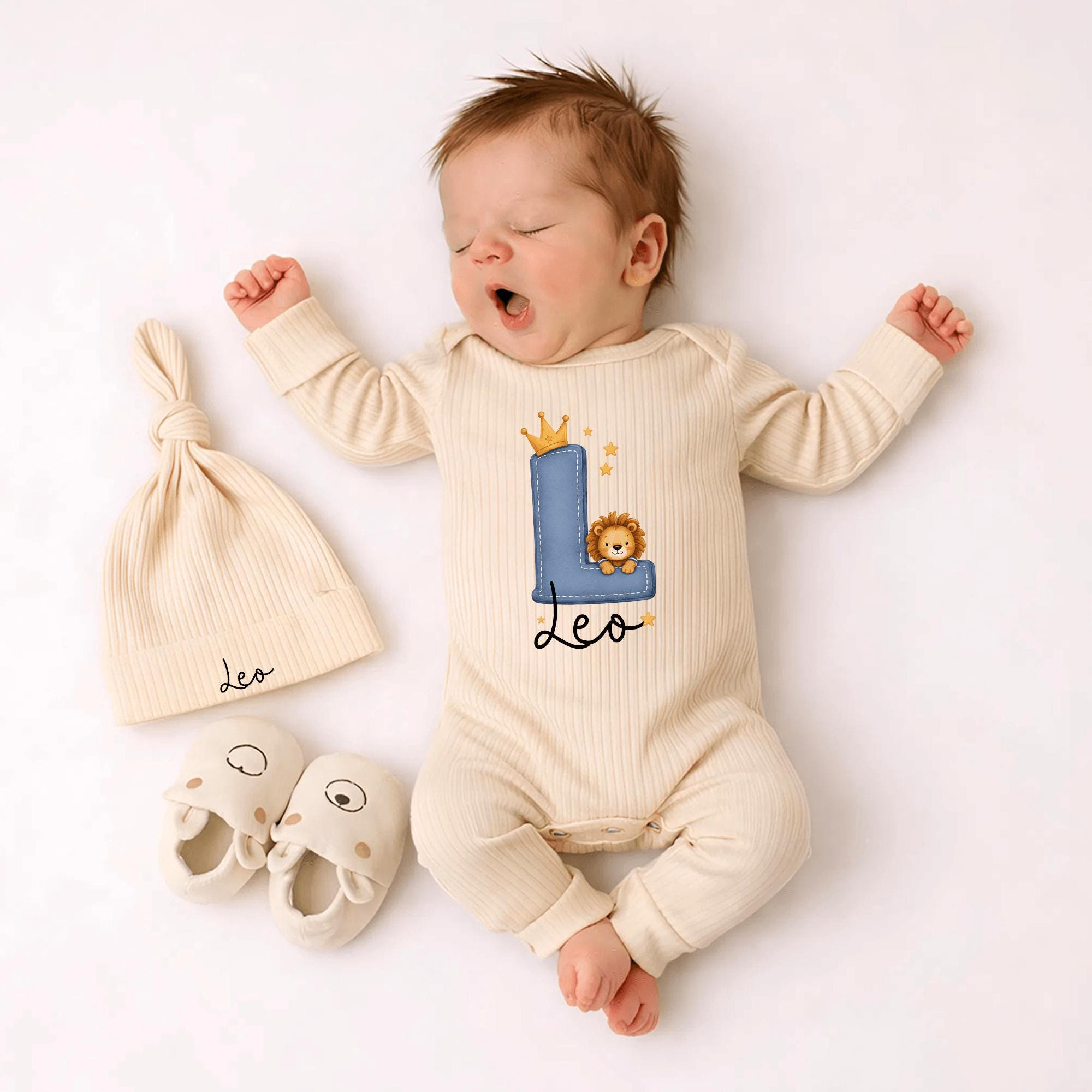Personalized Lion Baby Name Bodysuit & Hat Set - Soft Cotton Newborn Outfit with Crown Motif, Perfect Coming Home or Baby Shower Gift